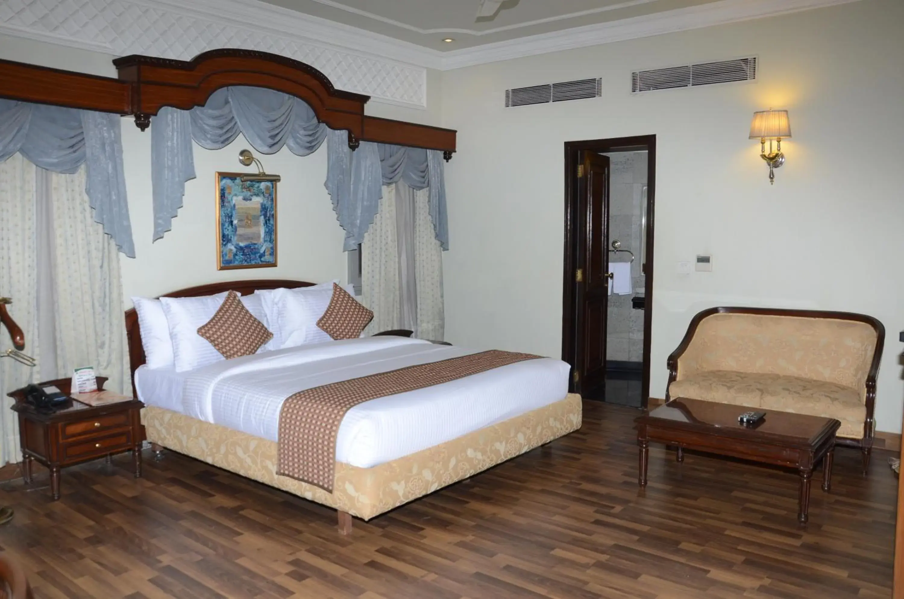 Bed in HOTEL ARYA Bed in HOTEL ARYA