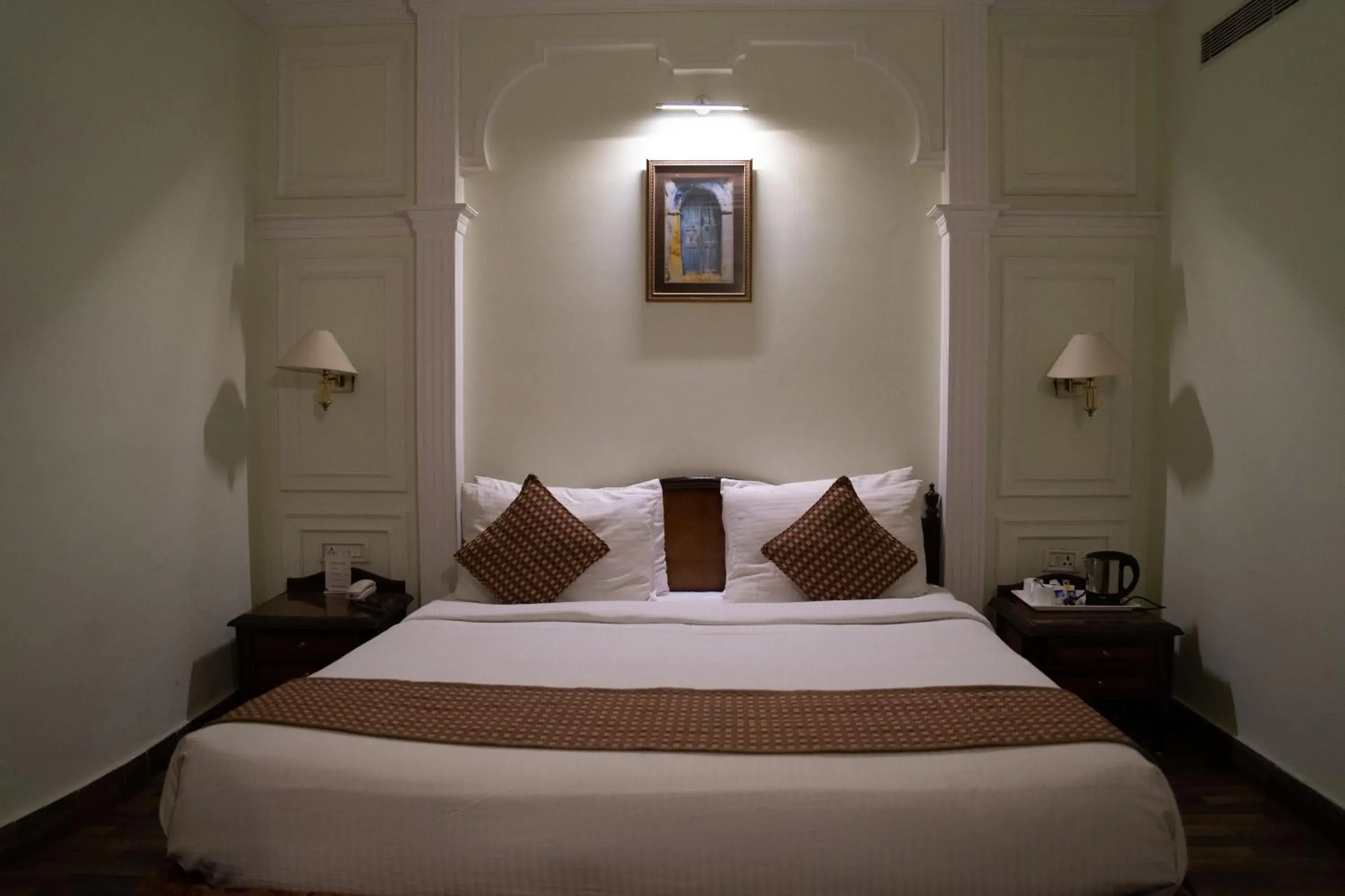 Bed in HOTEL ARYA Bed in HOTEL ARYA