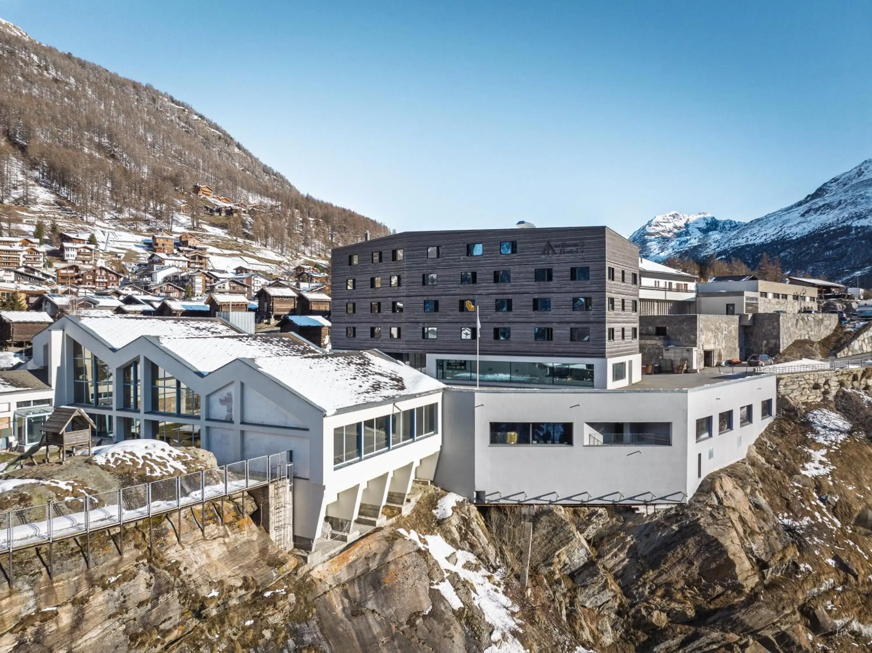 Property building in Saas-Fee wellnesshostel4000 Property building in Saas-Fee wellnesshostel4000
