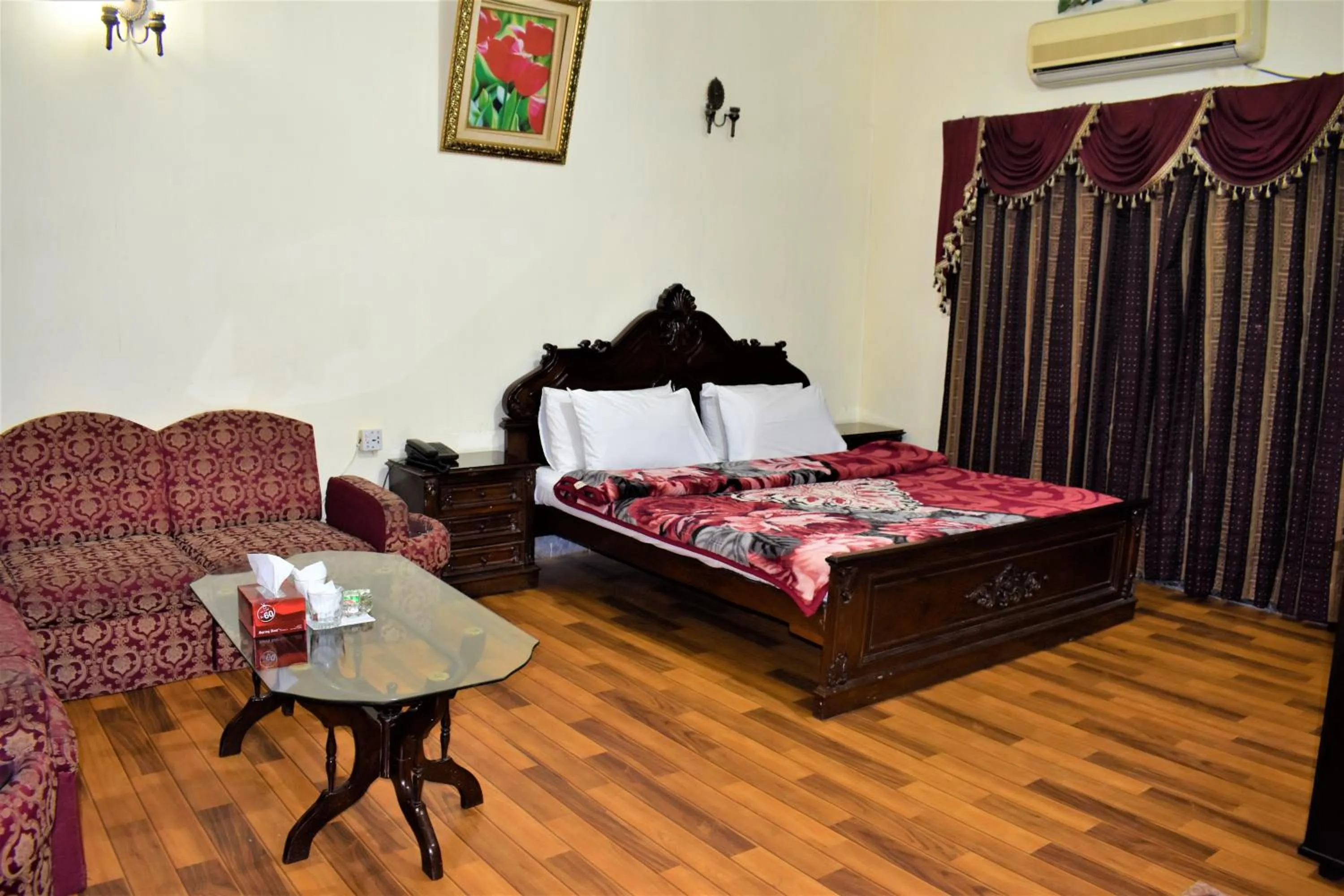 Bed in The City Lodge