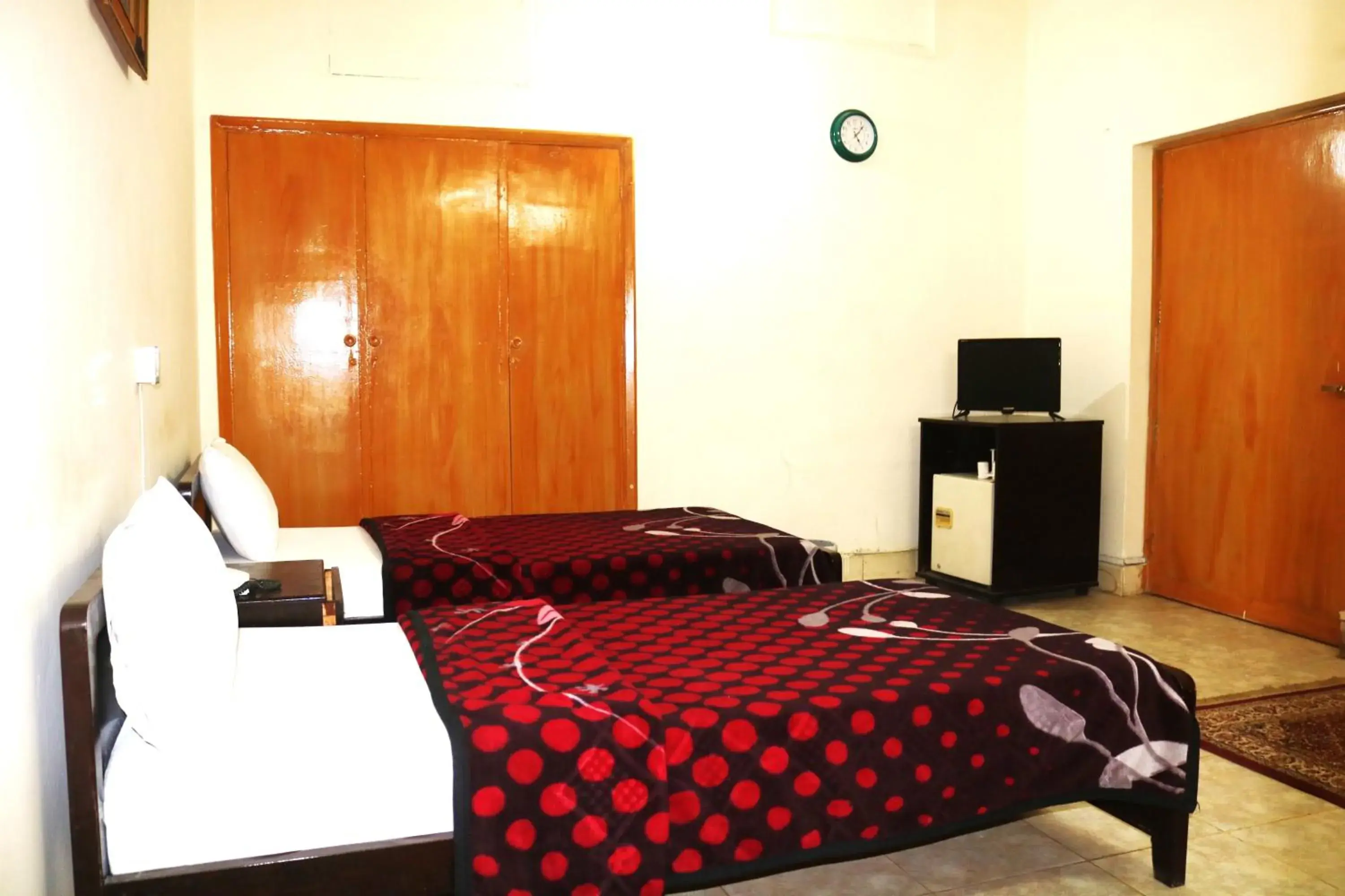 Photo of the whole room, Bed in The City Lodge Photo of the whole room, Bed in The City Lodge