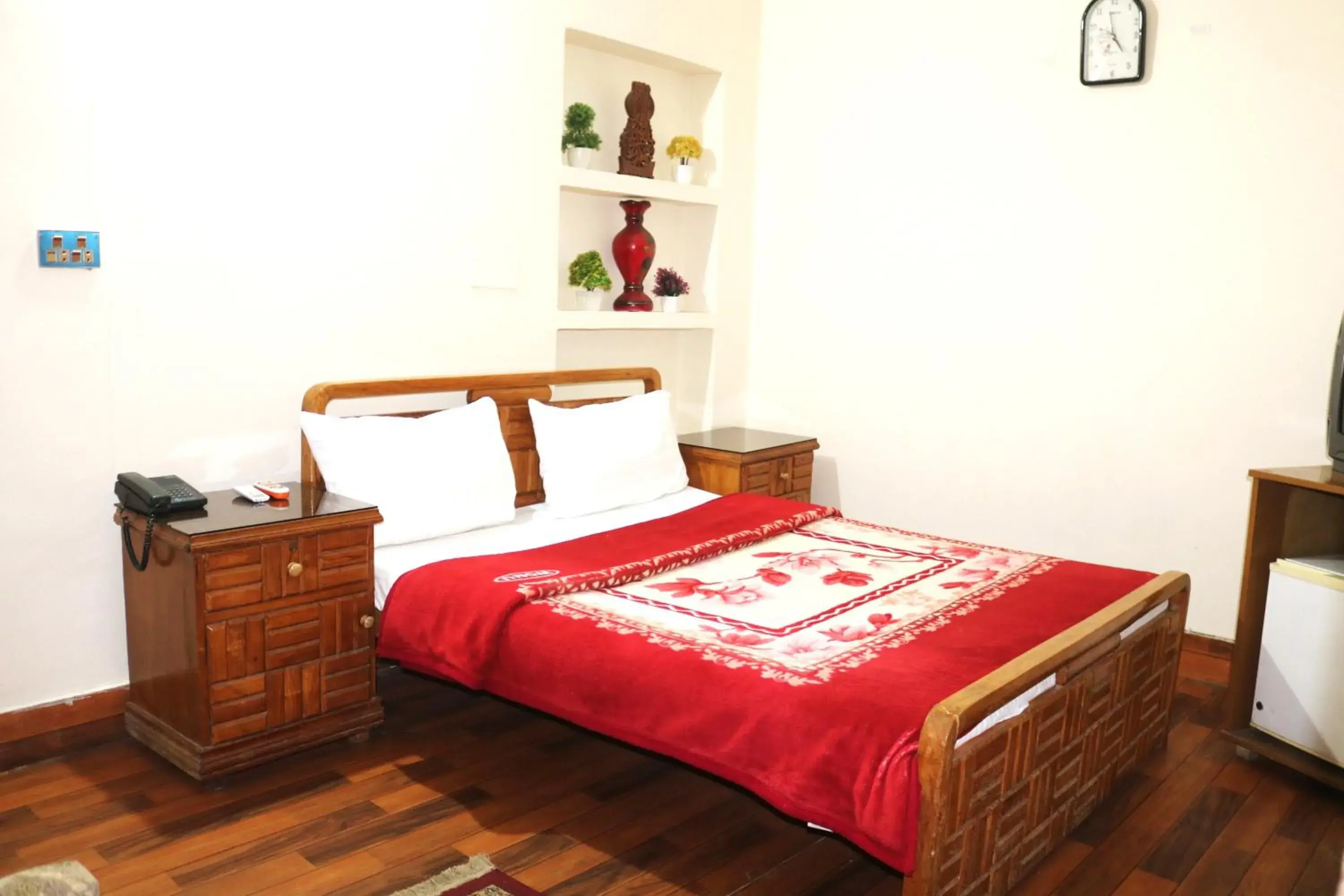 View (from property/room), Bed in The City Lodge View (from property/room), Bed in The City Lodge