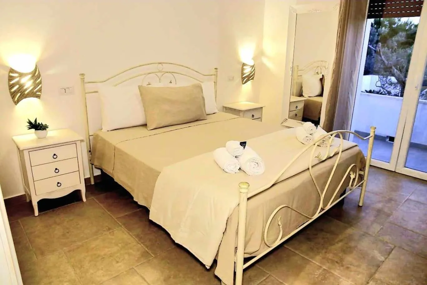 Bedroom, Bed in I 7 Peccati