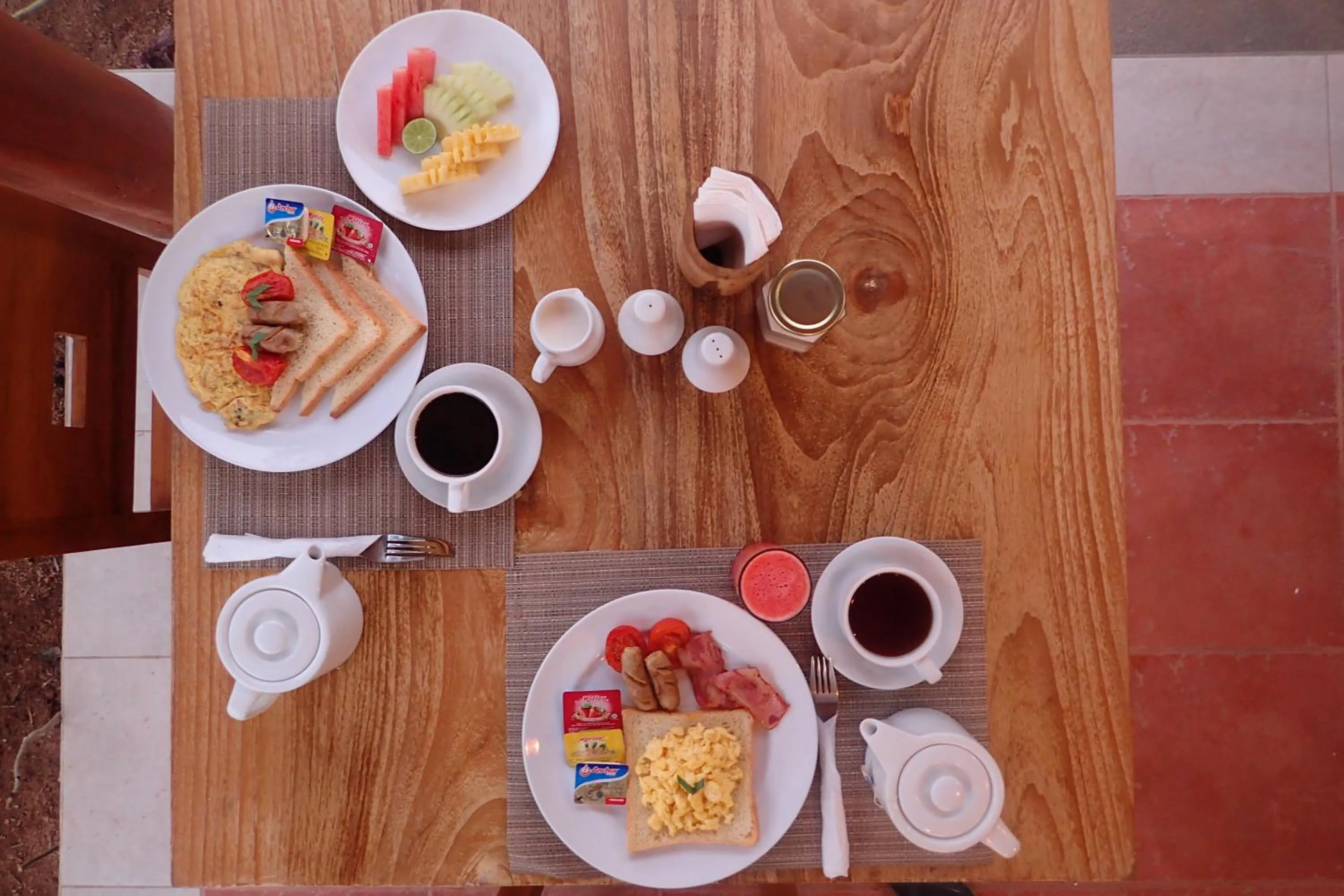 Breakfast in HoneyBee Huts