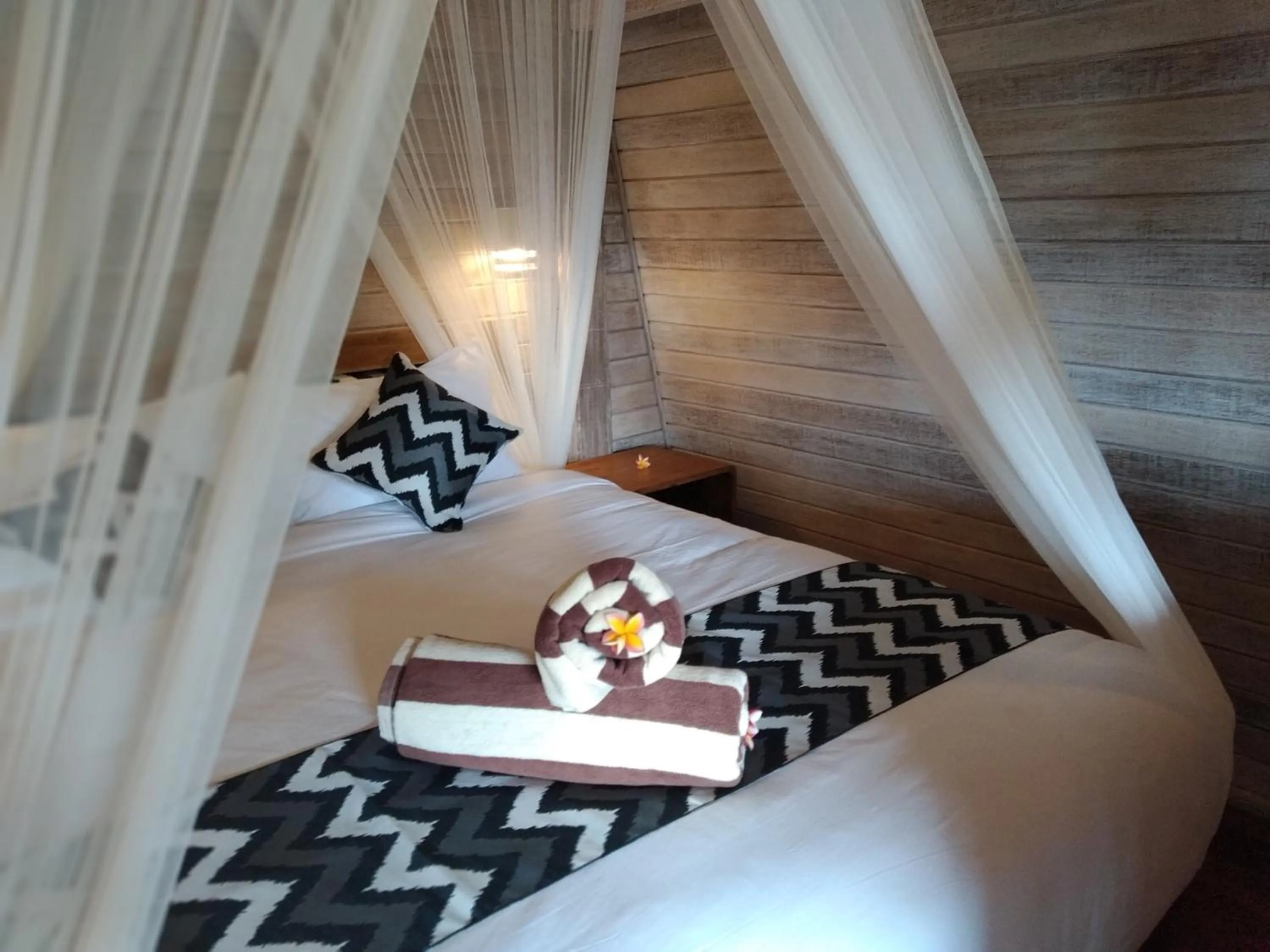 Bedroom, Bed in HoneyBee Huts