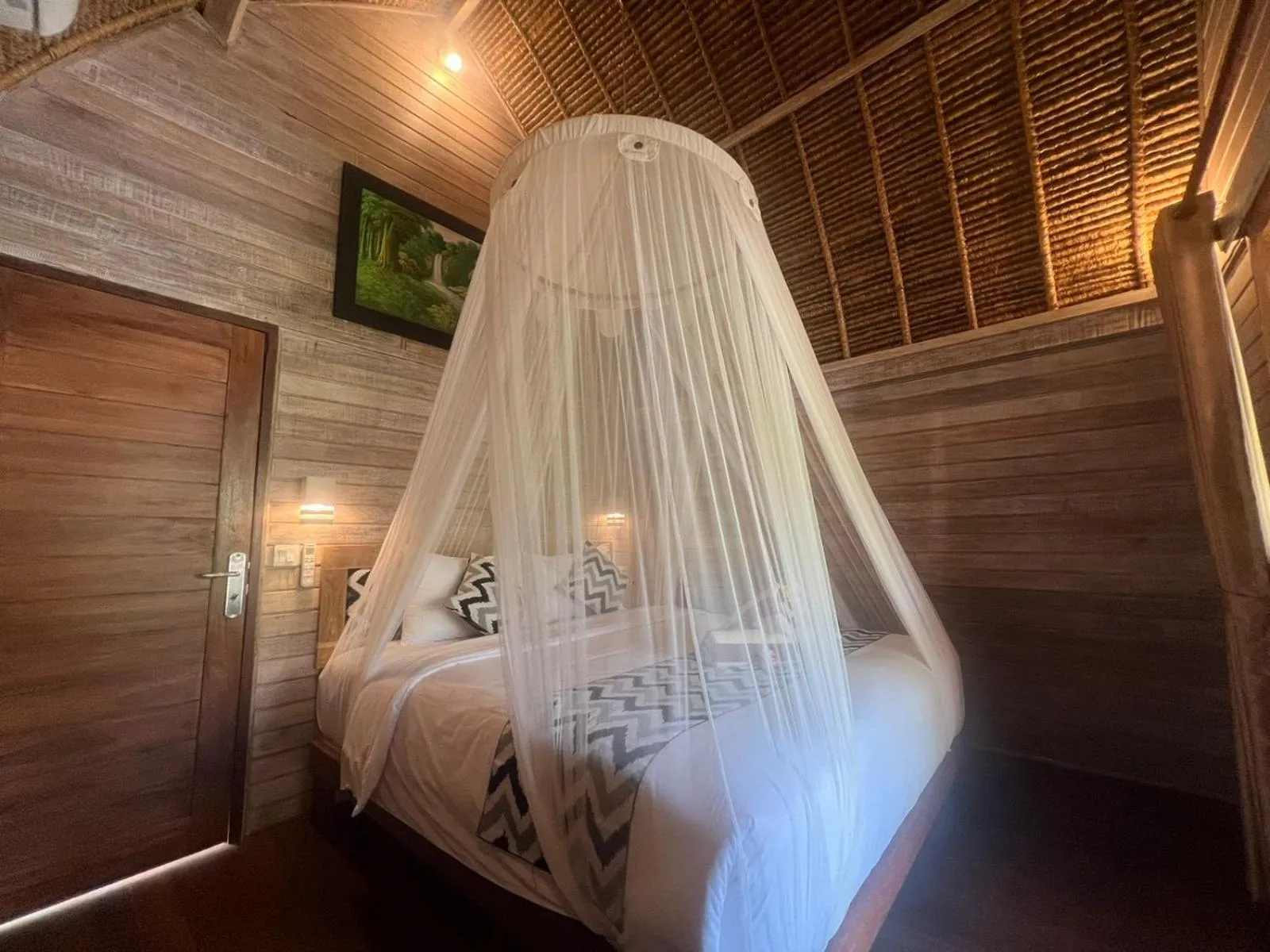 Bedroom, Bed in HoneyBee Huts