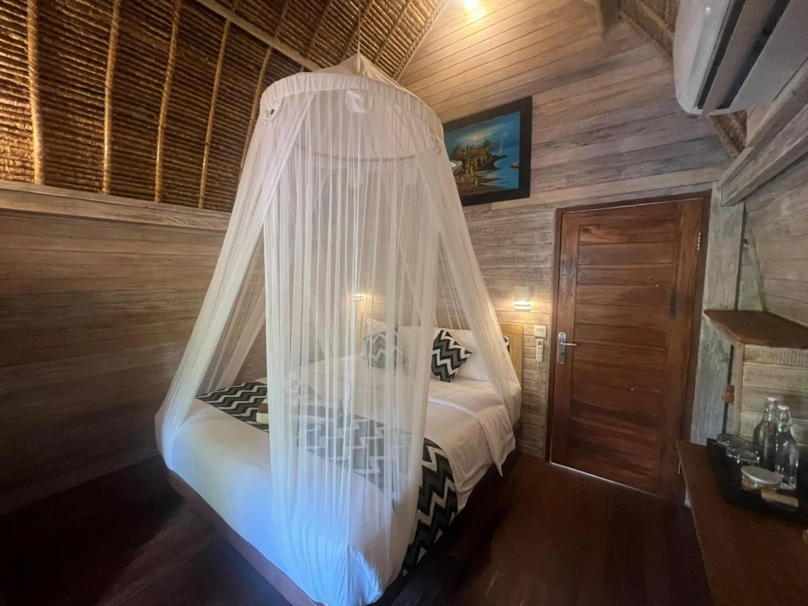 Bedroom, Bed in HoneyBee Huts