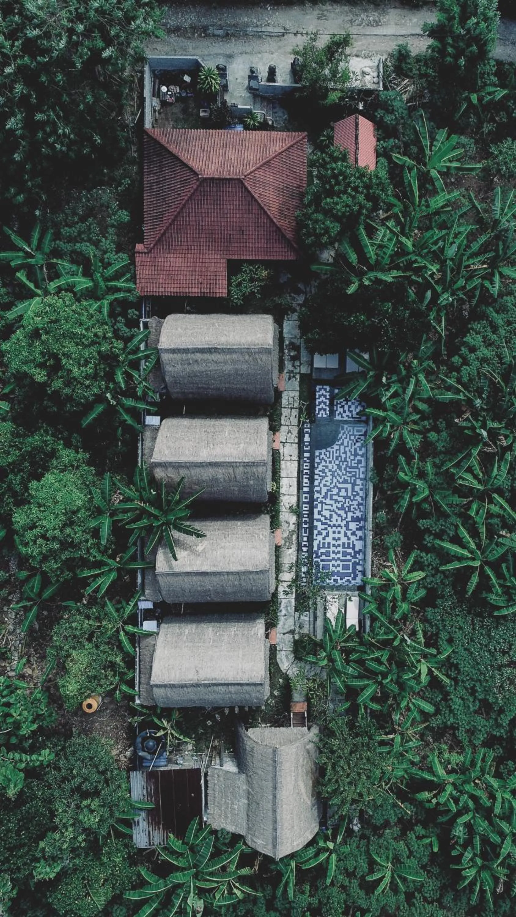Property building in HoneyBee Huts