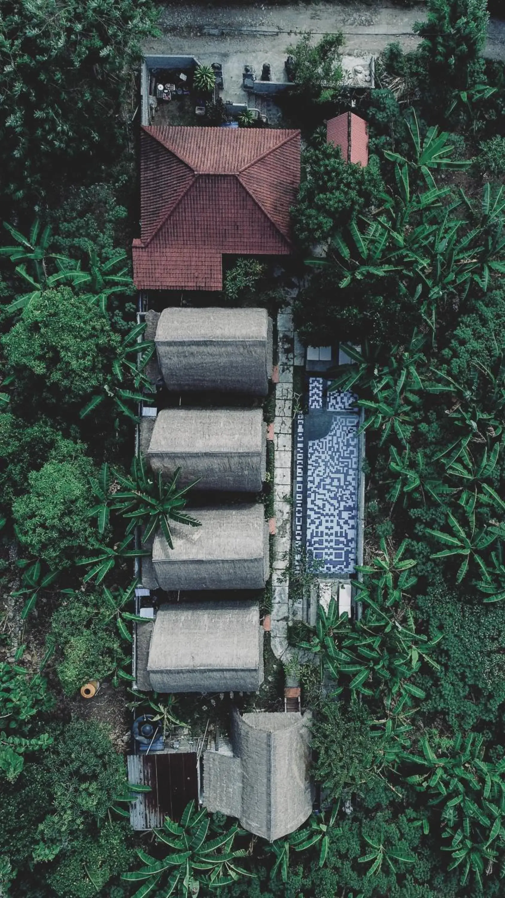 Property building in HoneyBee Huts Property building in HoneyBee Huts