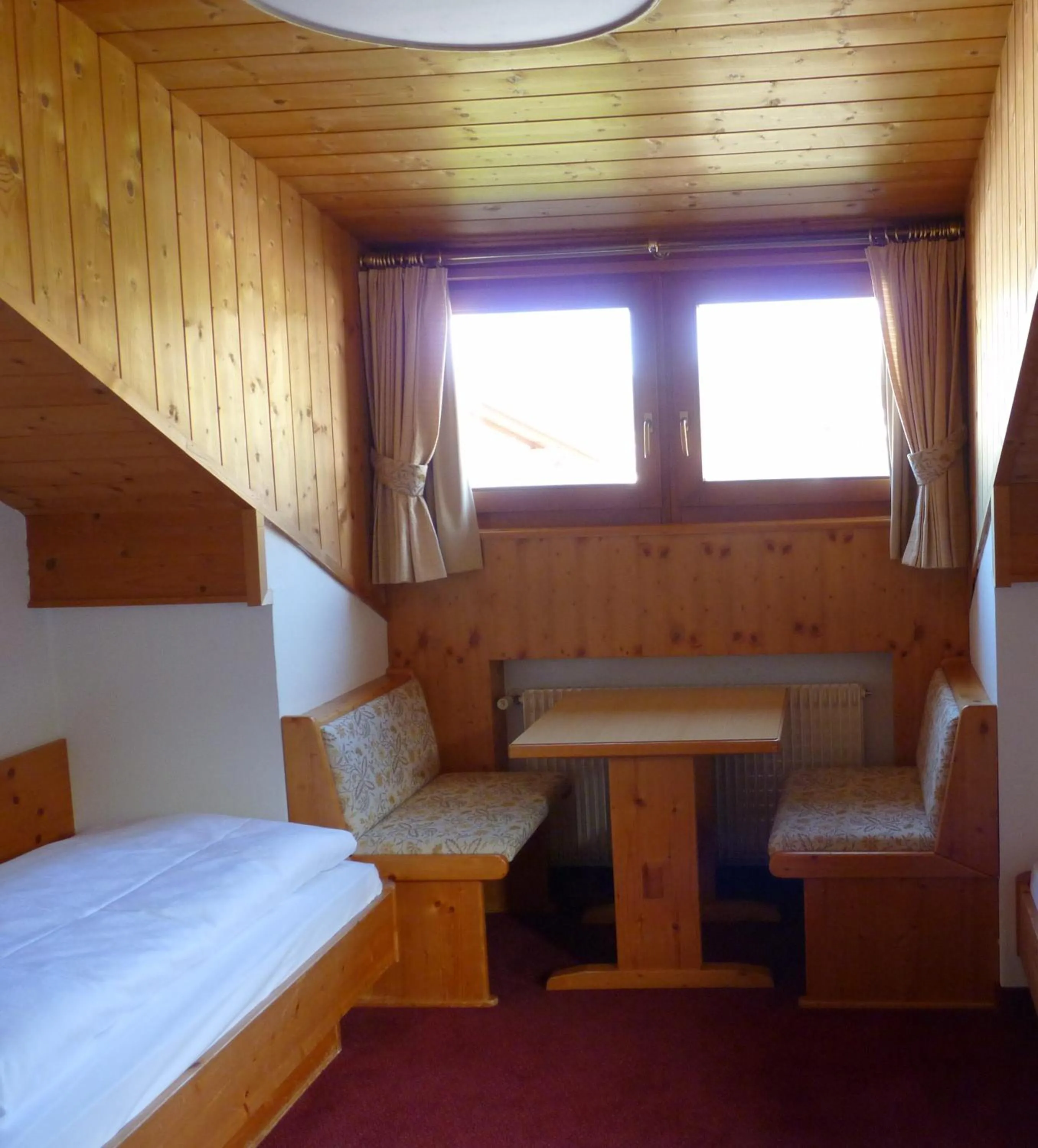 Bedroom, Bed in Hotel Fortuna
