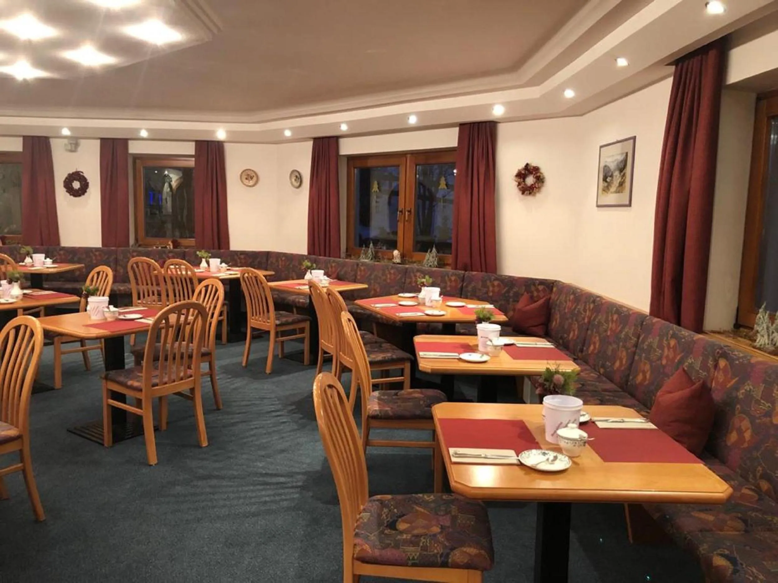 Restaurant/places to eat in Hotel Fortuna
