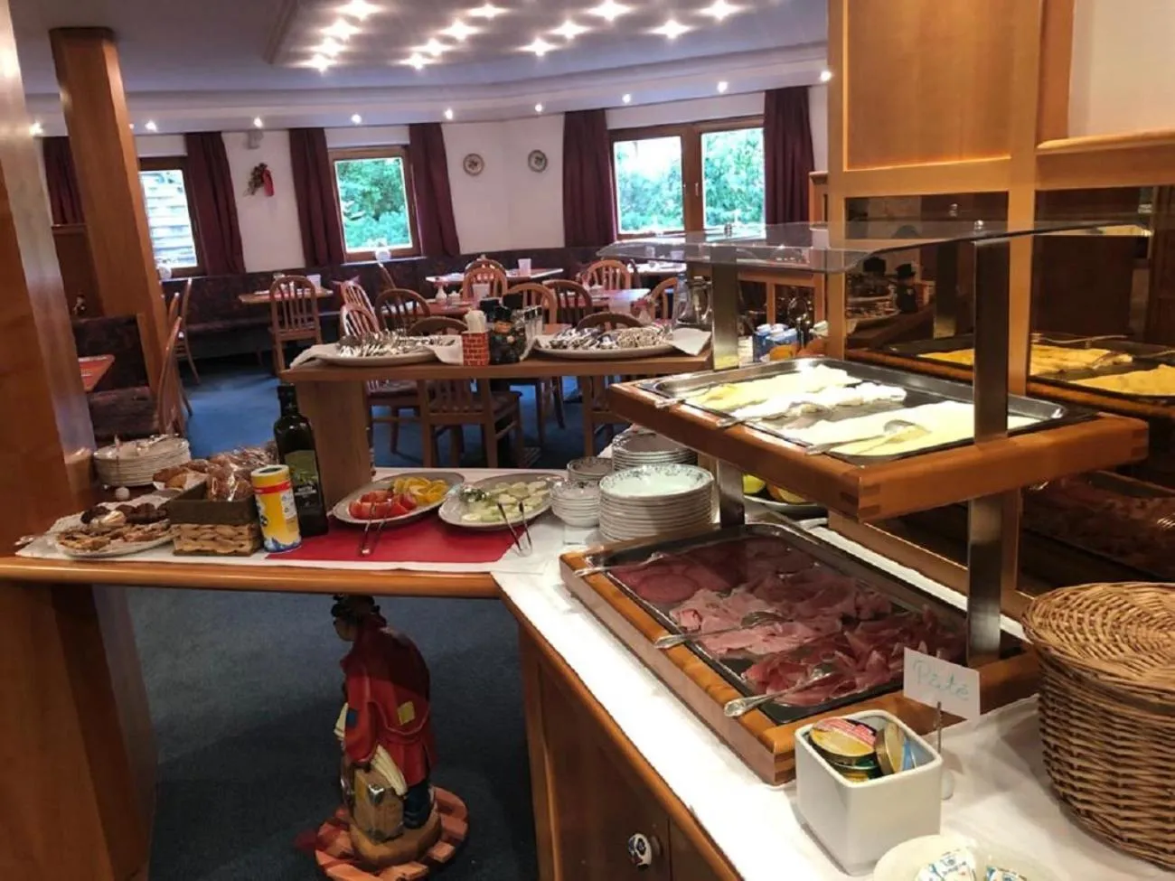 Breakfast in Hotel Fortuna