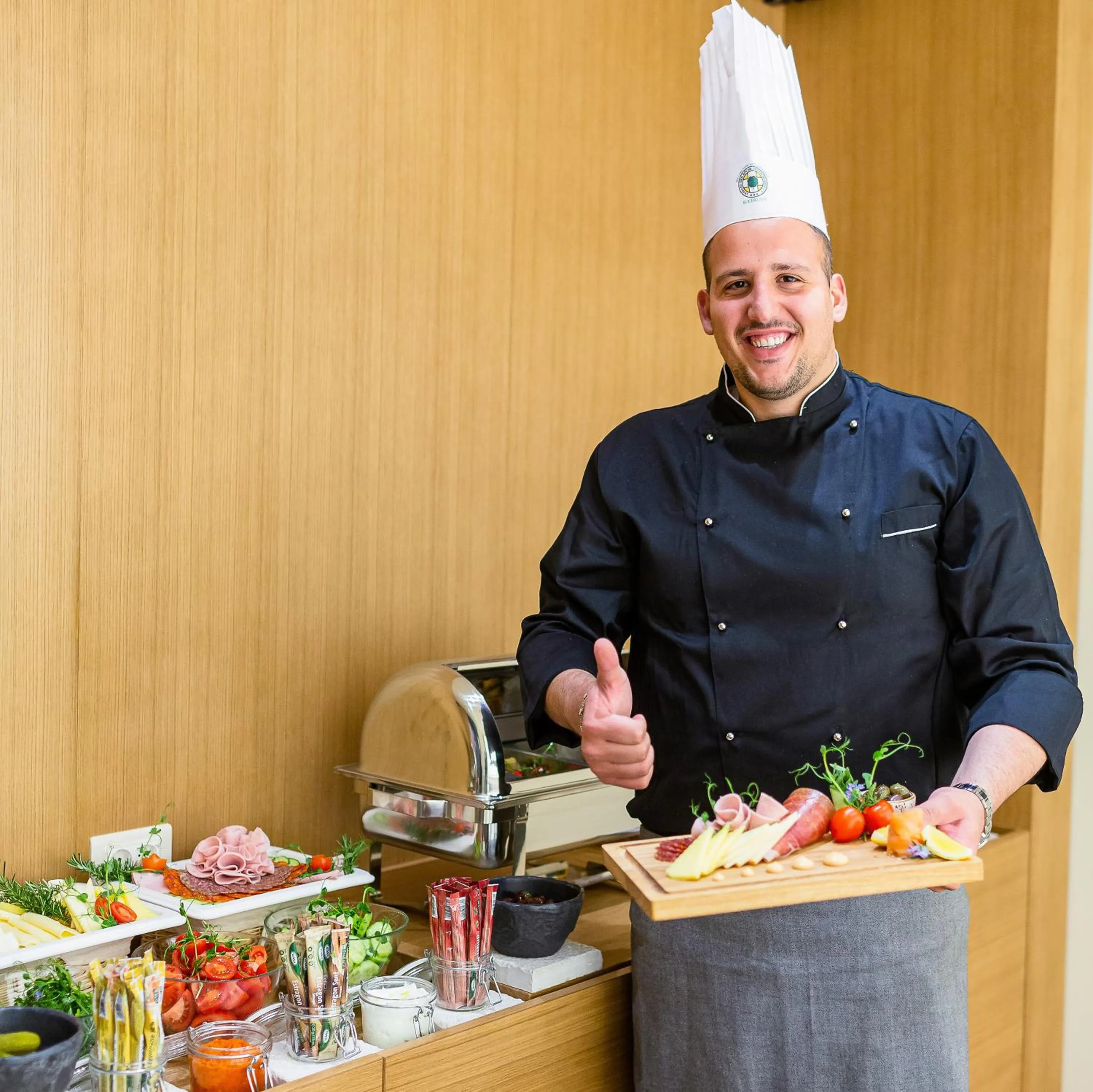 Restaurant/places to eat in Hotel Bono