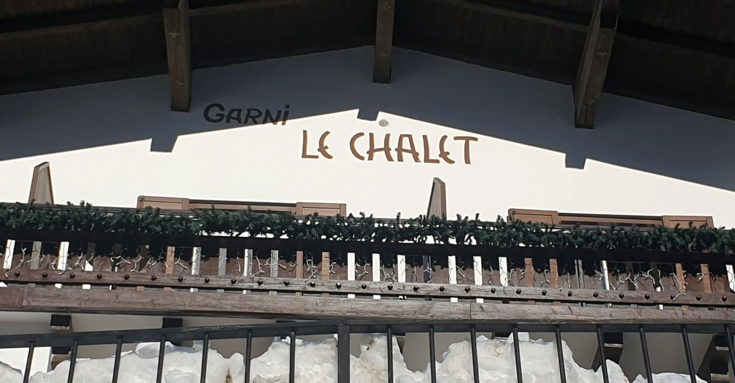 Property building in Garni Le Chalet