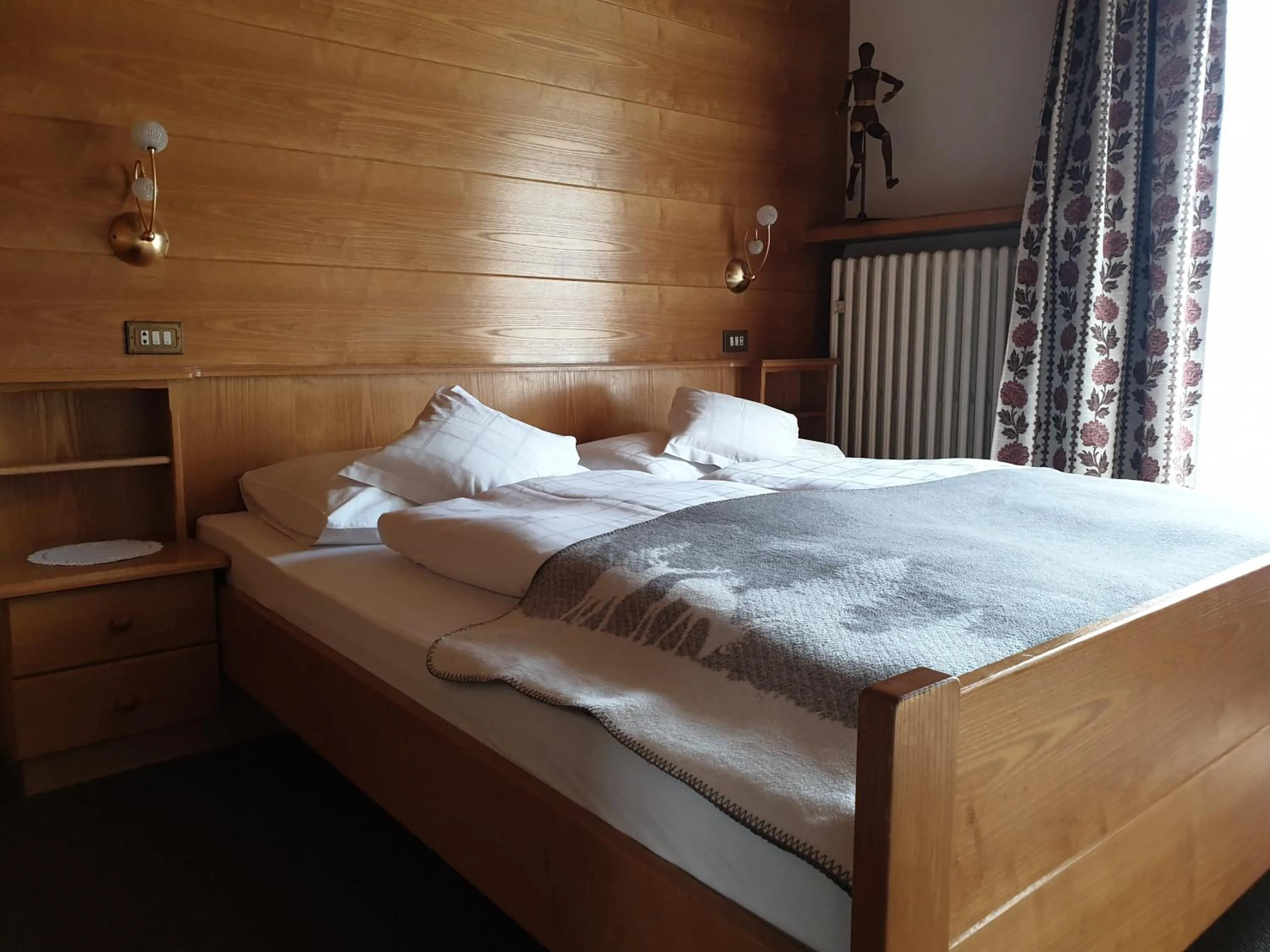 Bedroom, Bed in Garni Le Chalet