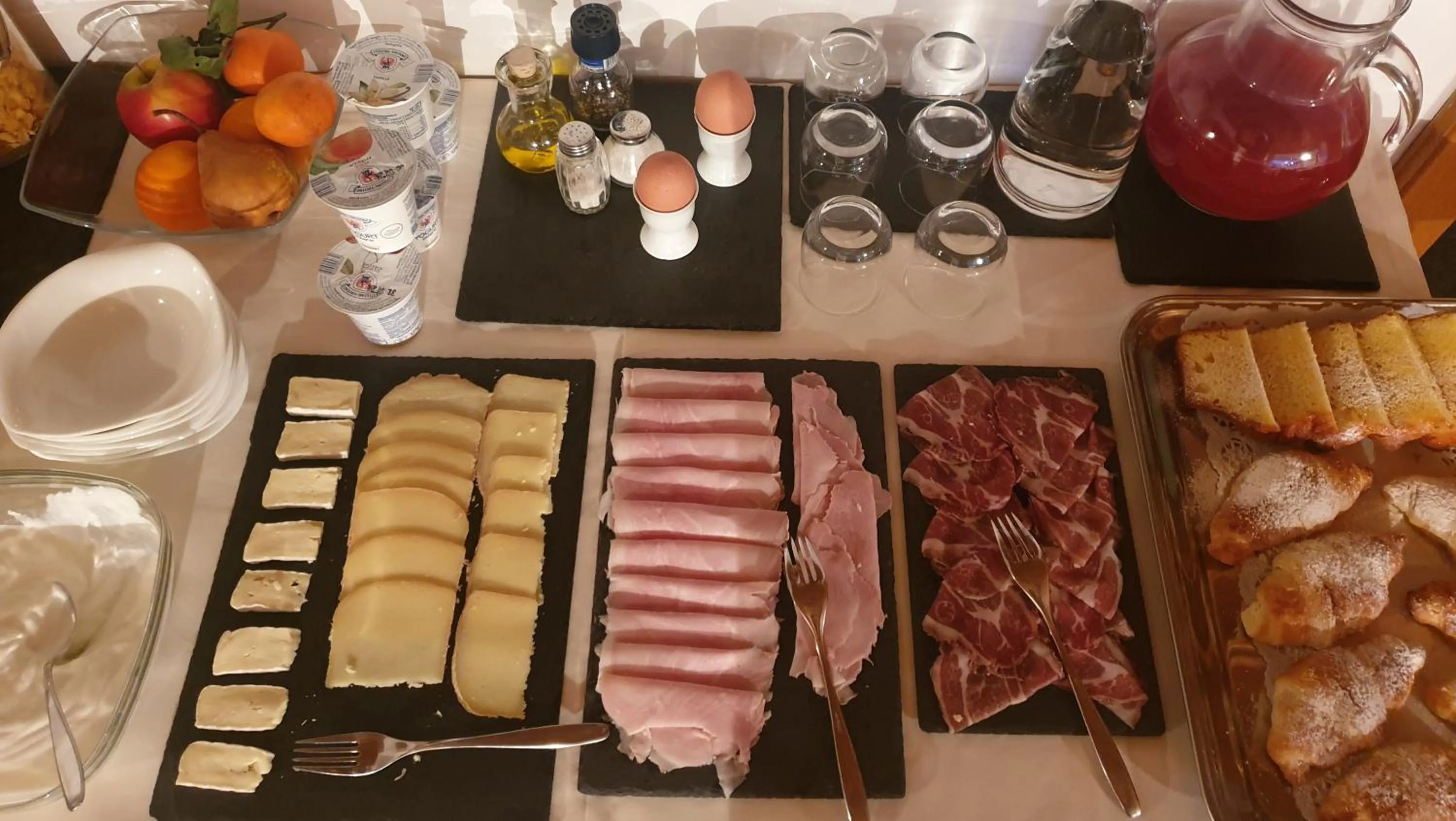 Breakfast in Garni Le Chalet