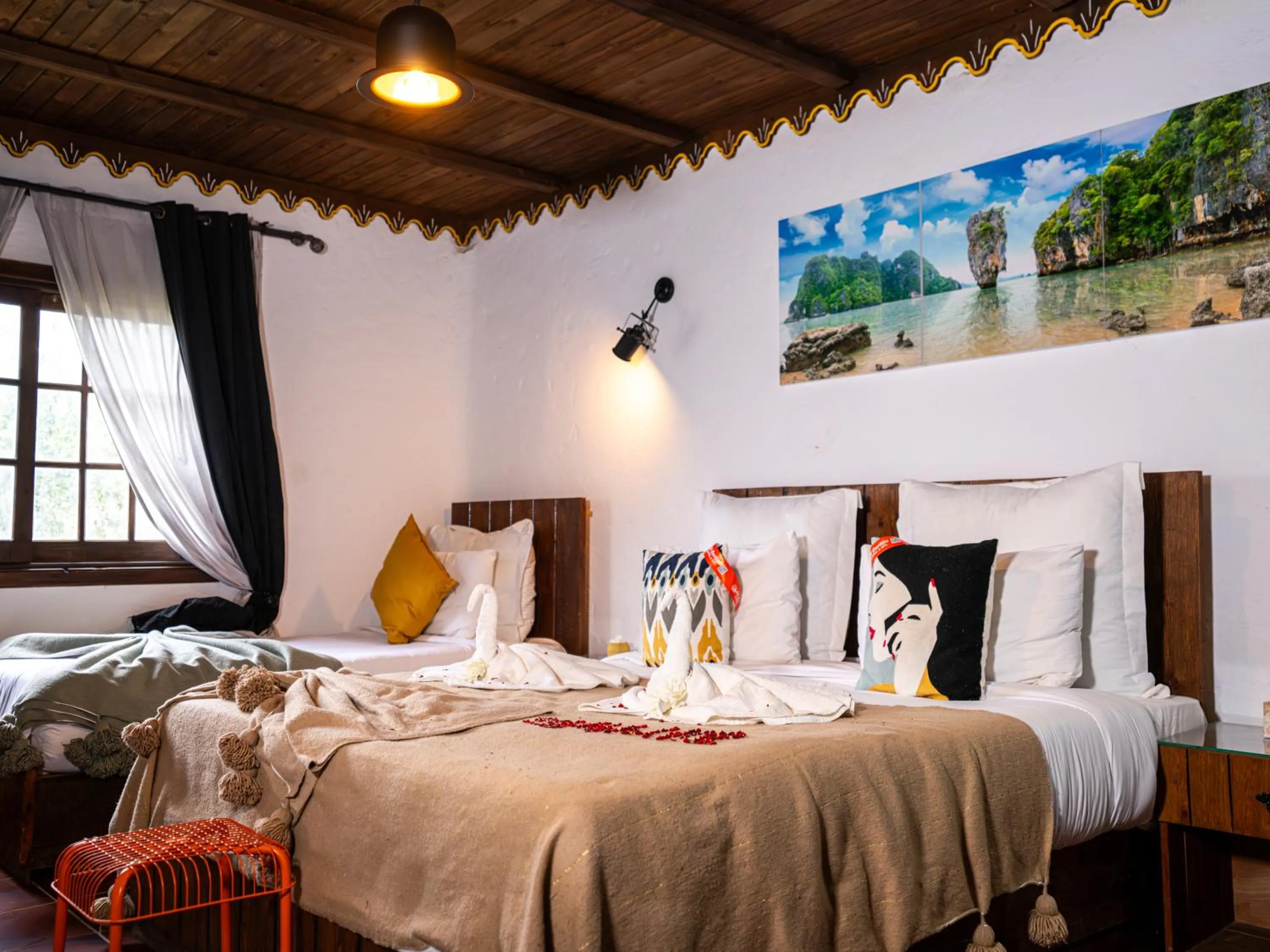 Bed in Resort Hotel El Cortijo & Spa