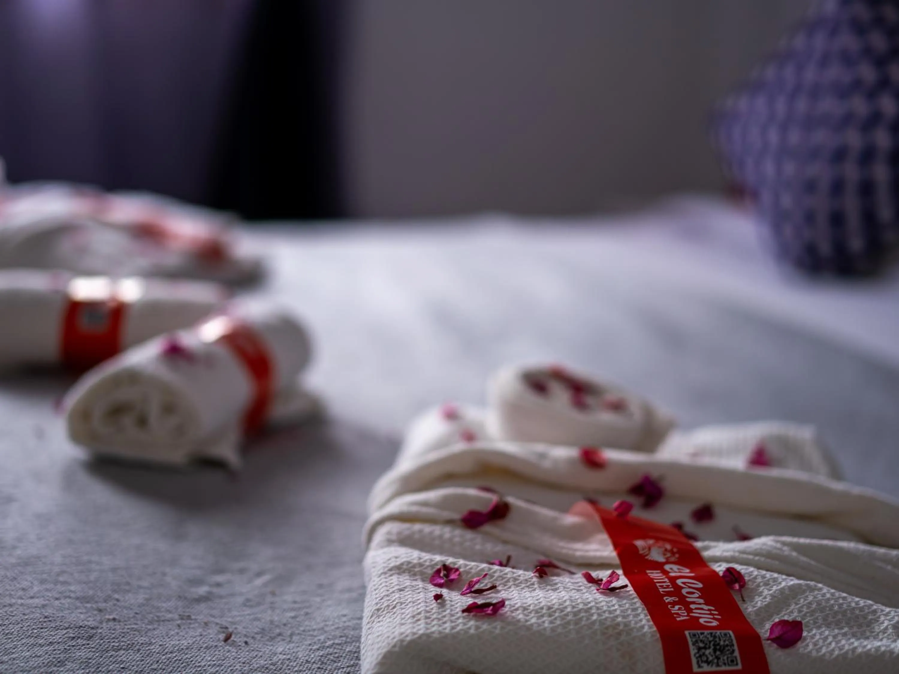 Bed in Resort Hotel El Cortijo & Spa