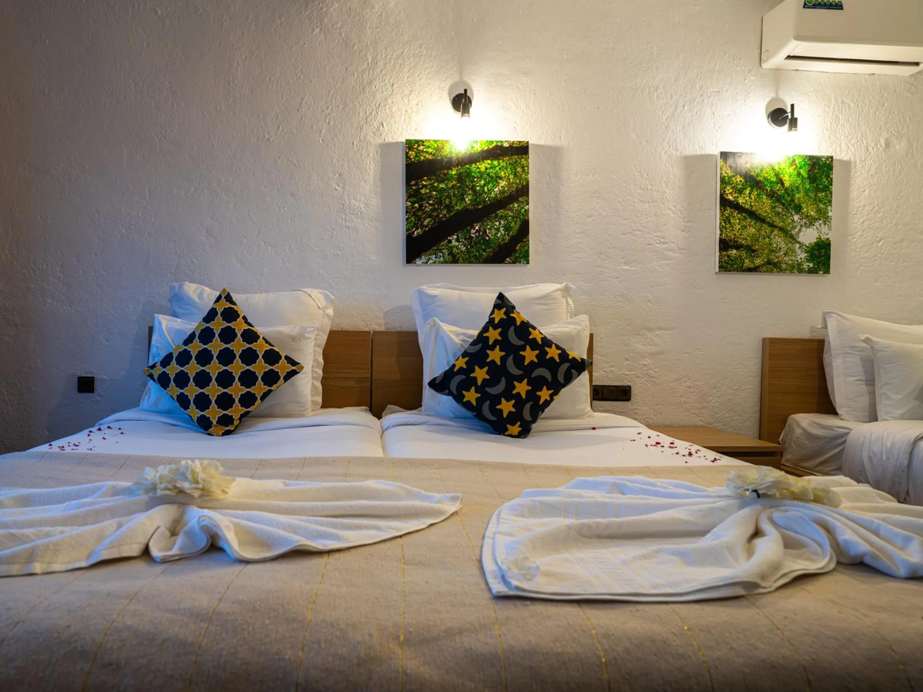 Bed in Resort Hotel El Cortijo & Spa