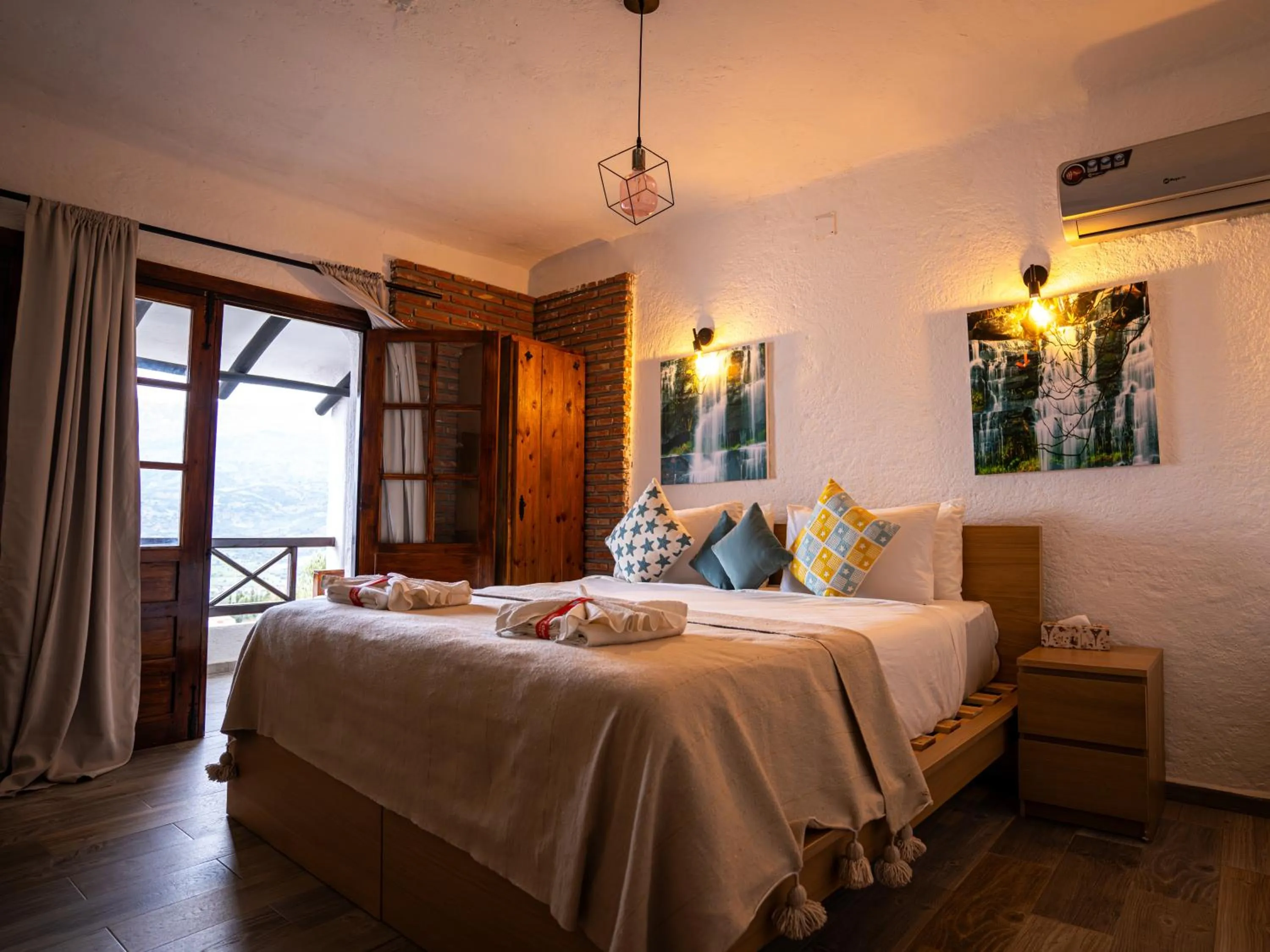 Bed in Resort Hotel El Cortijo & Spa