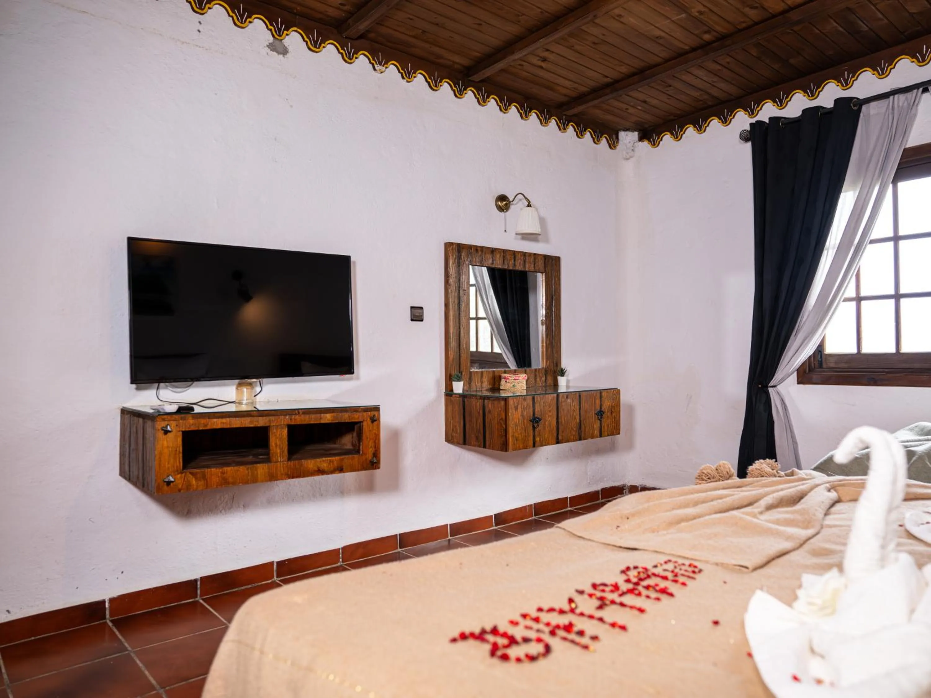 Bed in Resort Hotel El Cortijo & Spa