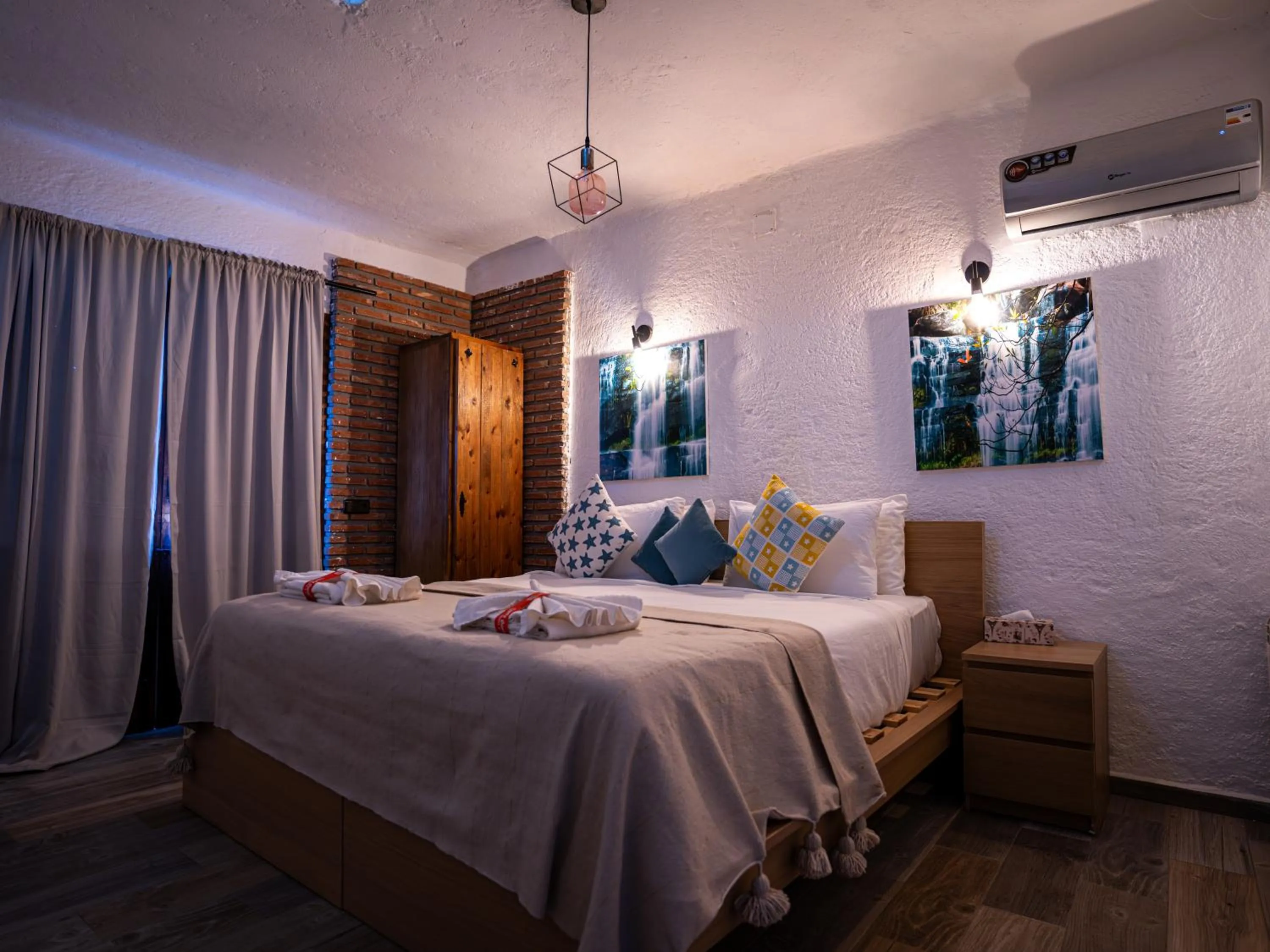 Bed in Resort Hotel El Cortijo & Spa