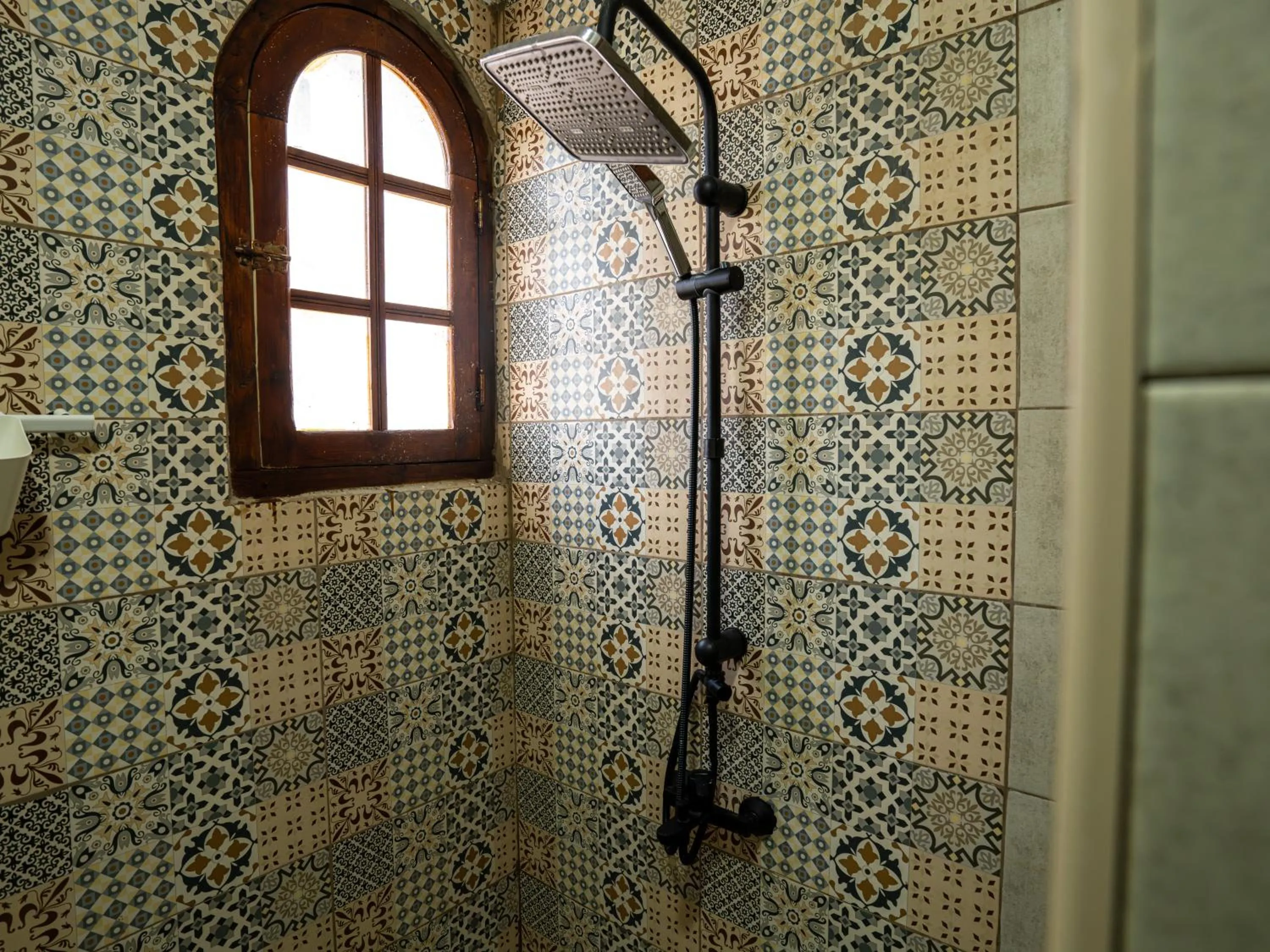 Shower in Resort Hotel El Cortijo & Spa