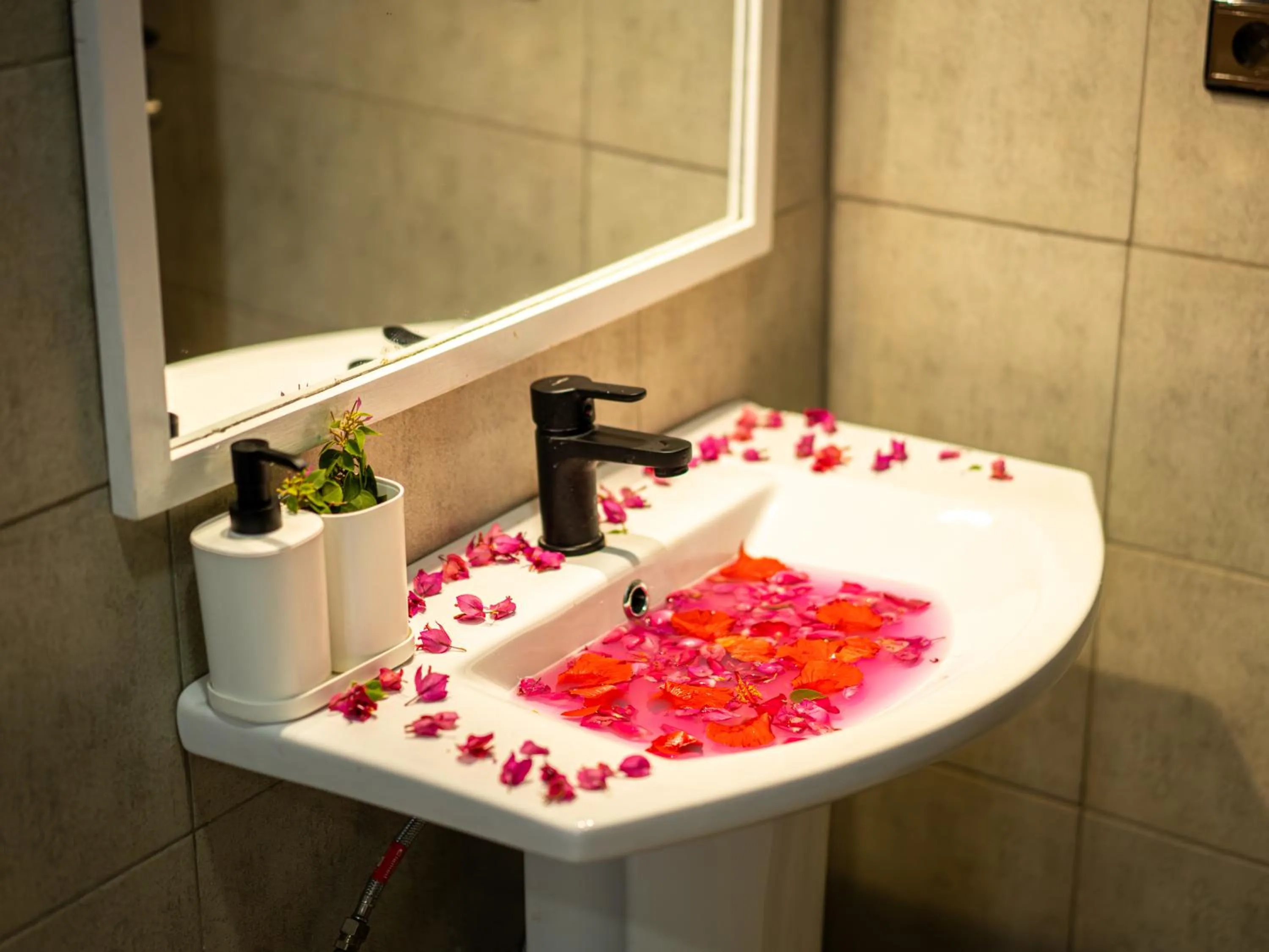 Bathroom in Resort Hotel El Cortijo & Spa