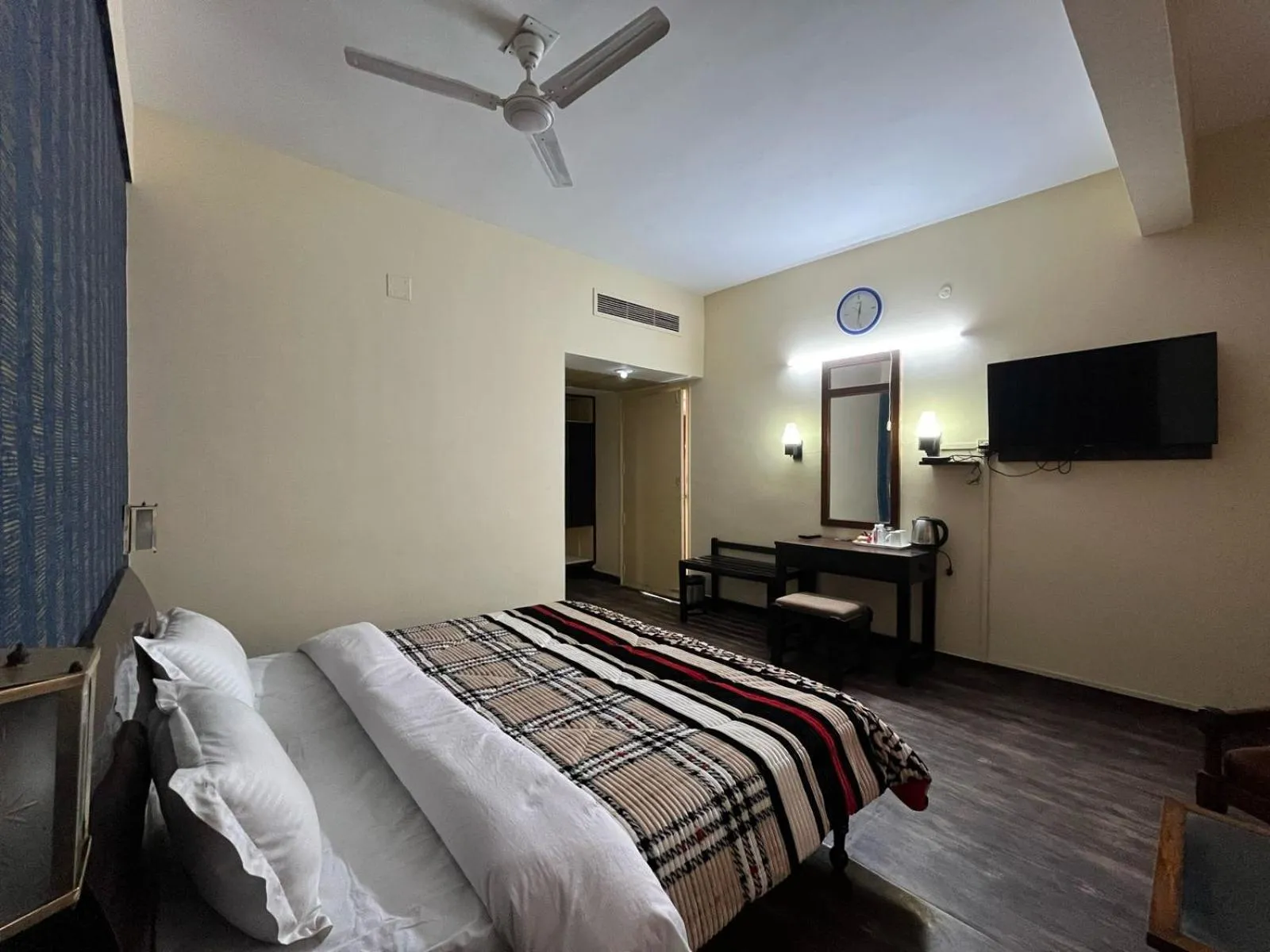 Bed in Gautam Hotel