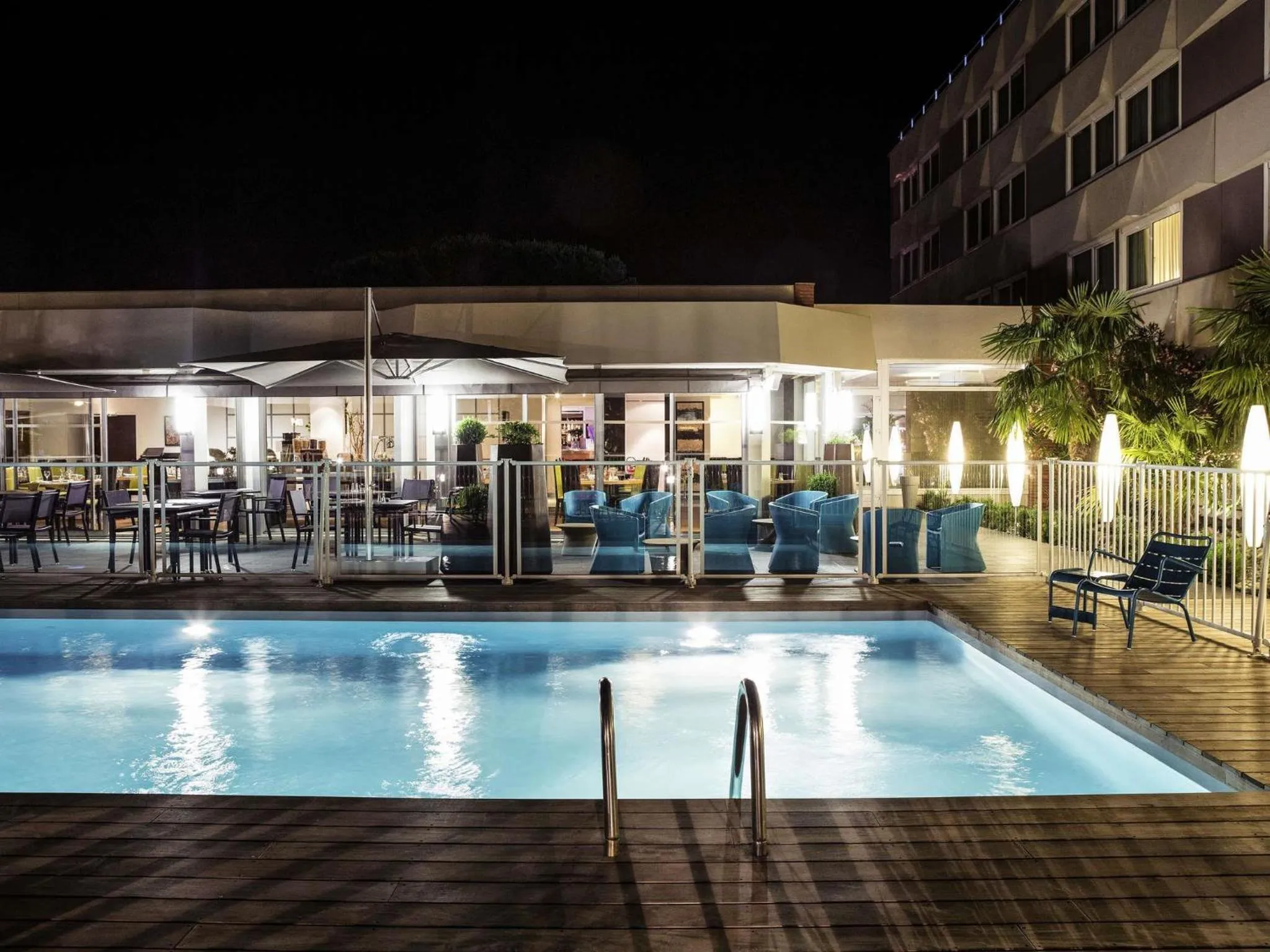 Pool view in Novotel Toulouse Purpan Aéroport
