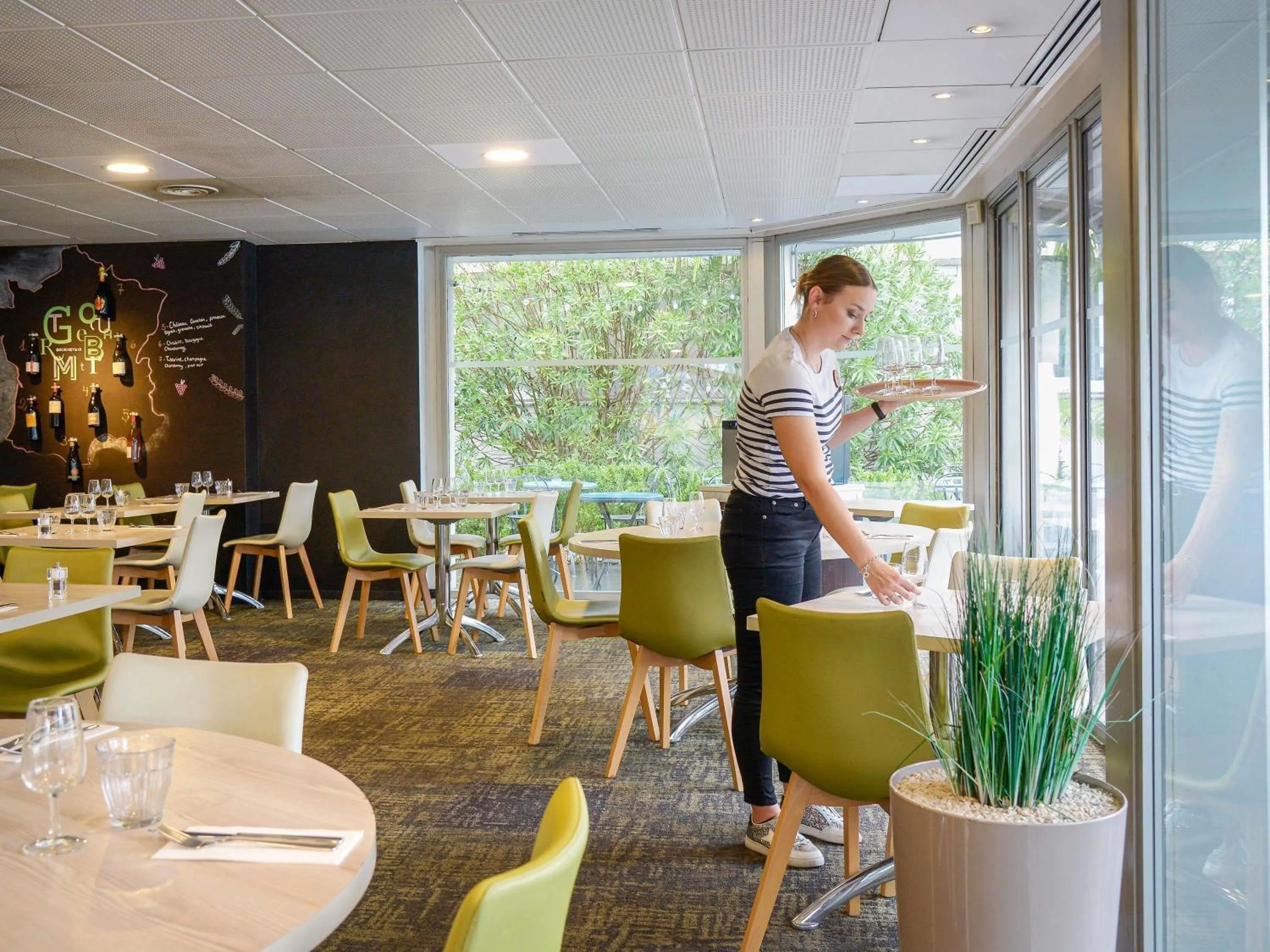 Restaurant/places to eat in Novotel Toulouse Purpan Aéroport
