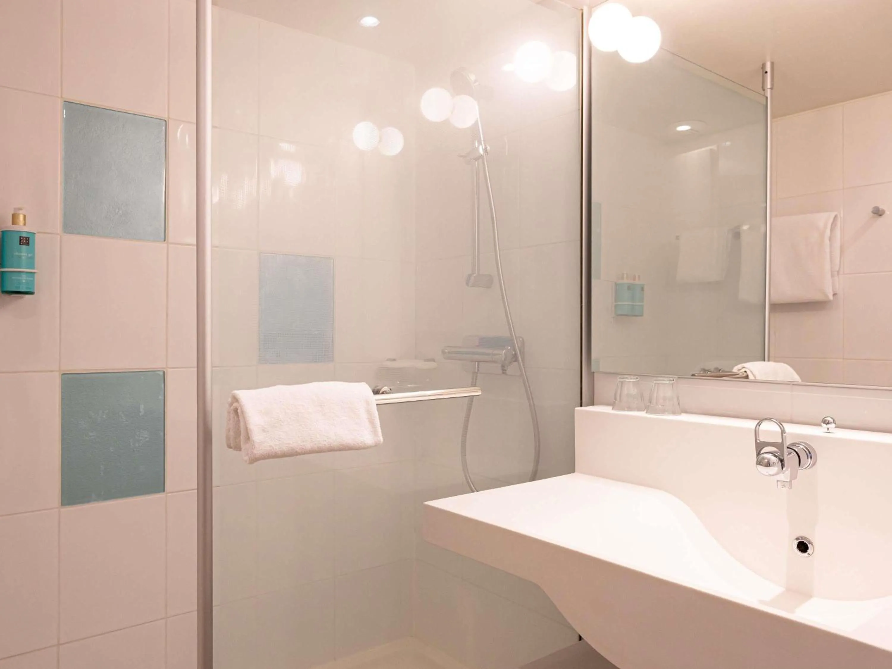 Bedroom in Novotel Toulouse Purpan Aéroport