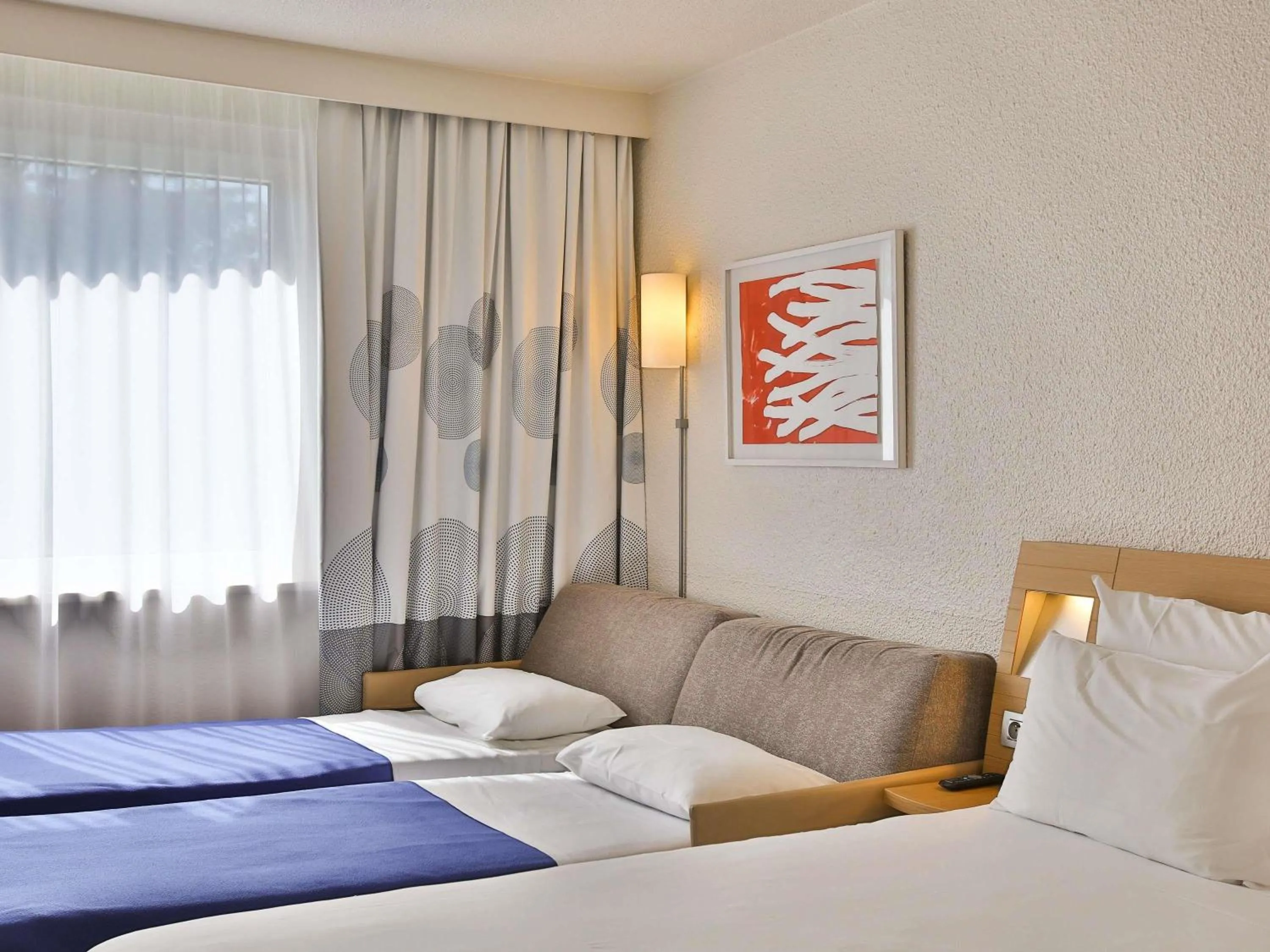 Bedroom, Bed in Novotel Toulouse Purpan Aéroport