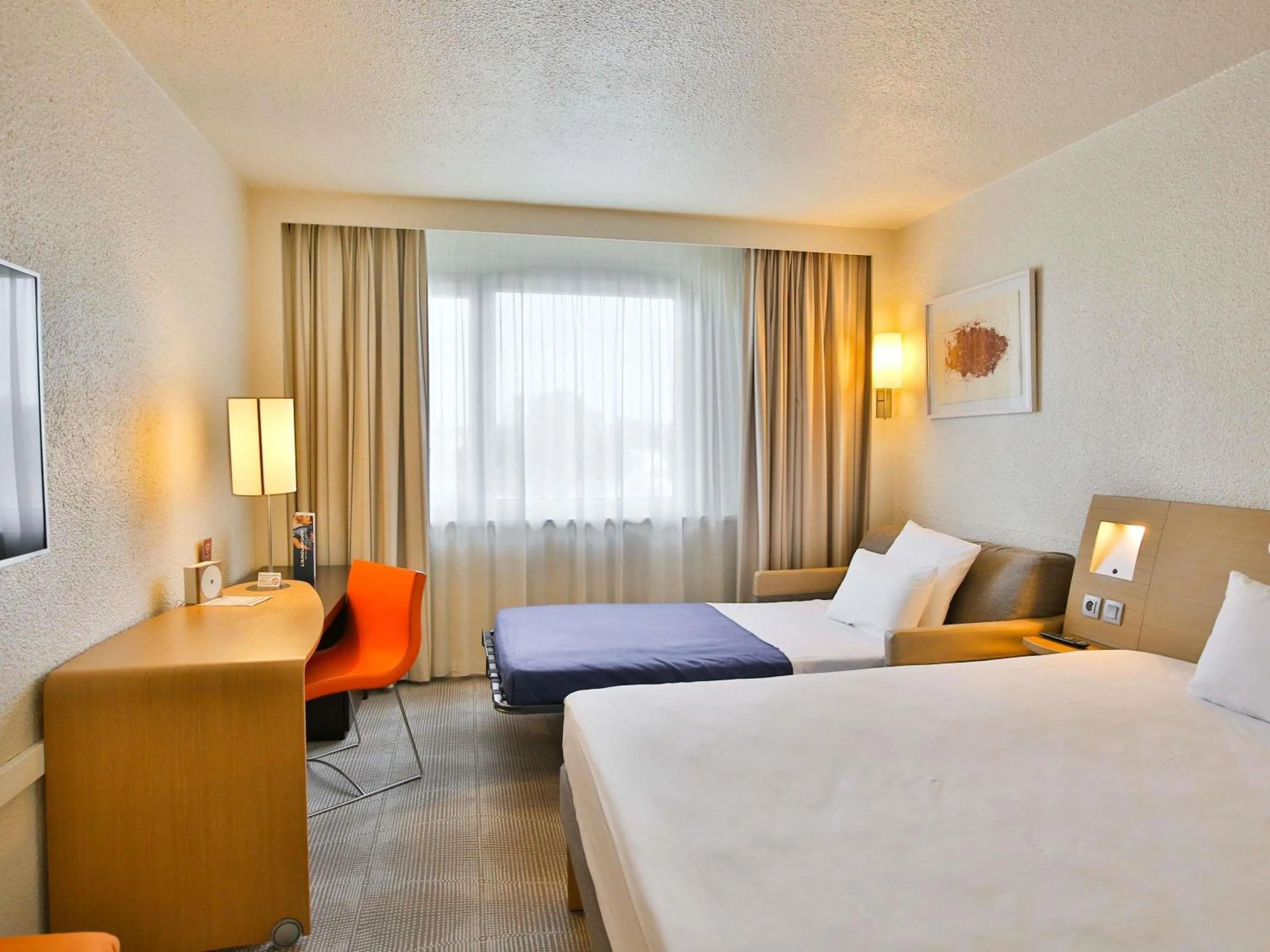 Bedroom, Bed in Novotel Toulouse Purpan Aéroport