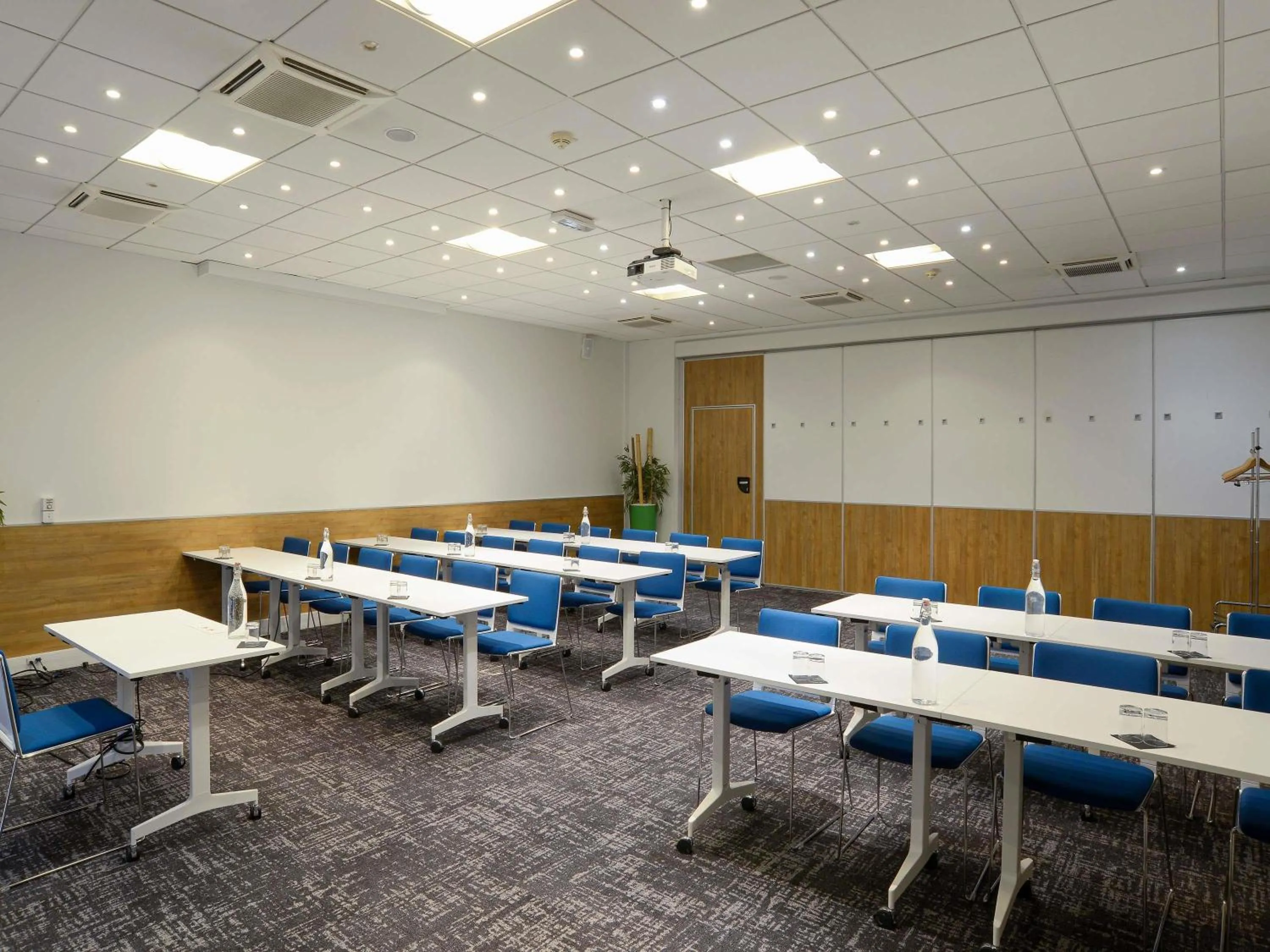Meeting/conference room in Novotel Toulouse Purpan Aéroport