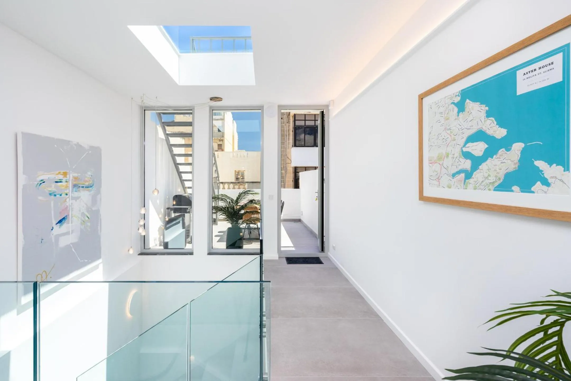 Area and facilities in Amazing Art Deco Villa 150m to sea with Daily Housekeeping