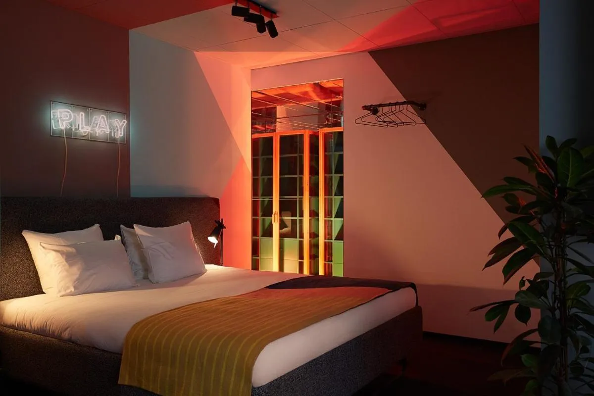 Spa and wellness centre/facilities, Bed in The Social Hub Rotterdam