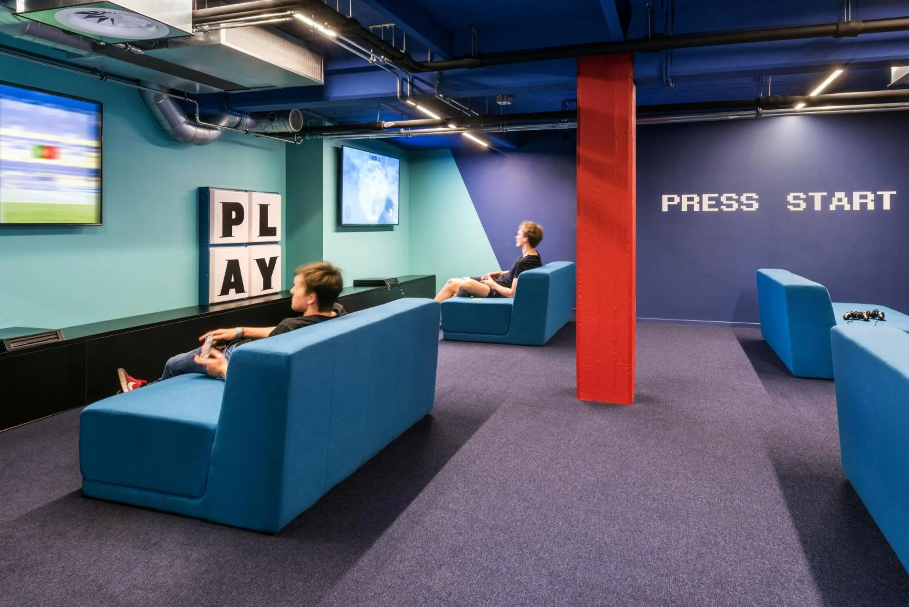 Game Room in The Social Hub Rotterdam