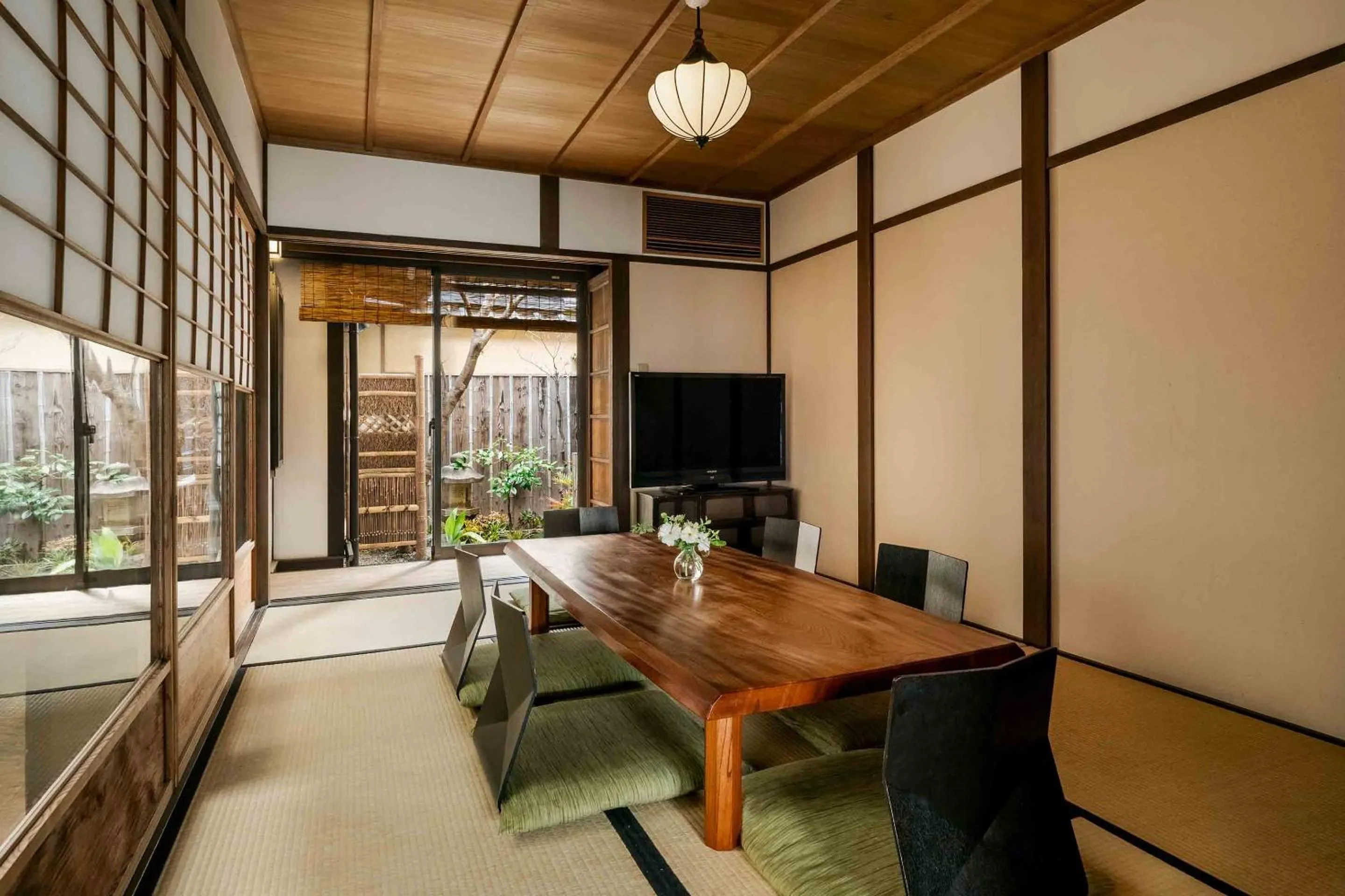 Living room in Hatoba an Machiya House