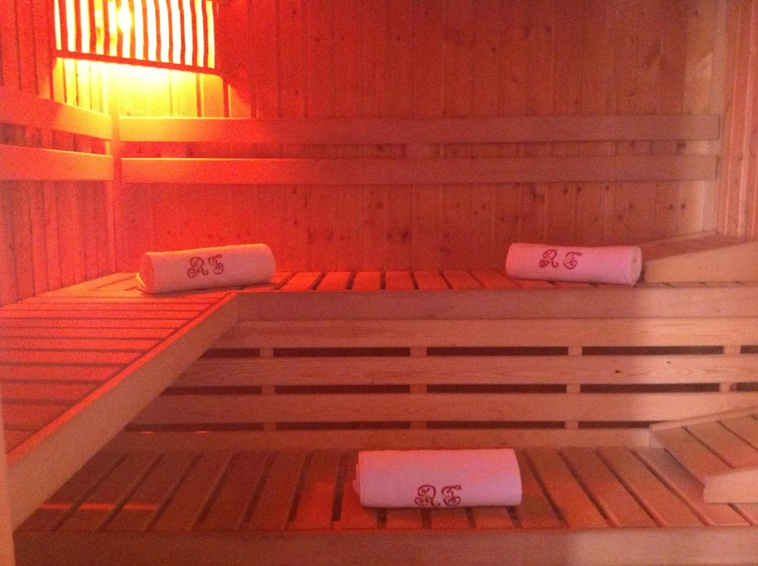 Spa and wellness centre/facilities in Riad Timadrouine