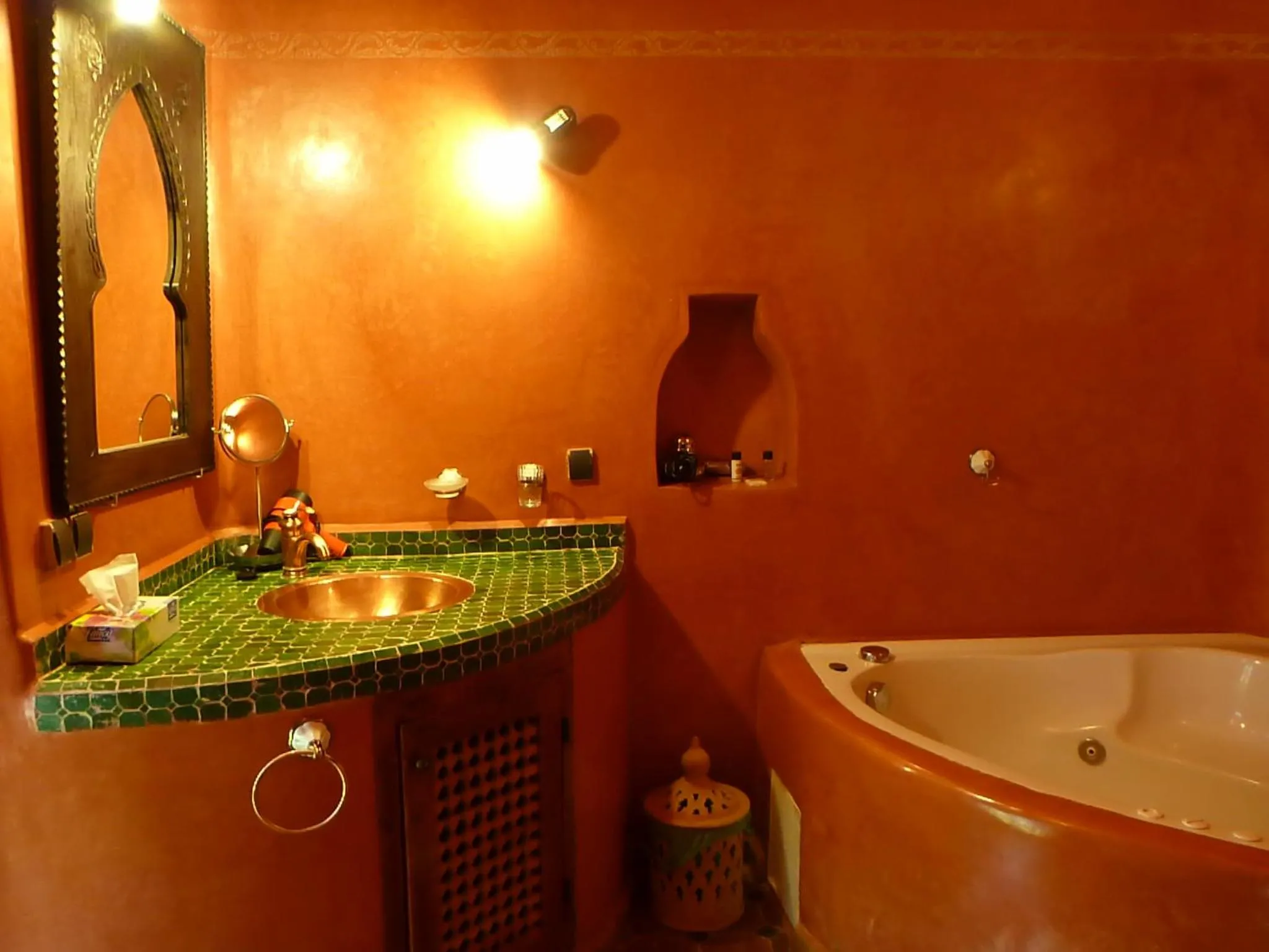 Hot Tub in Riad Timadrouine