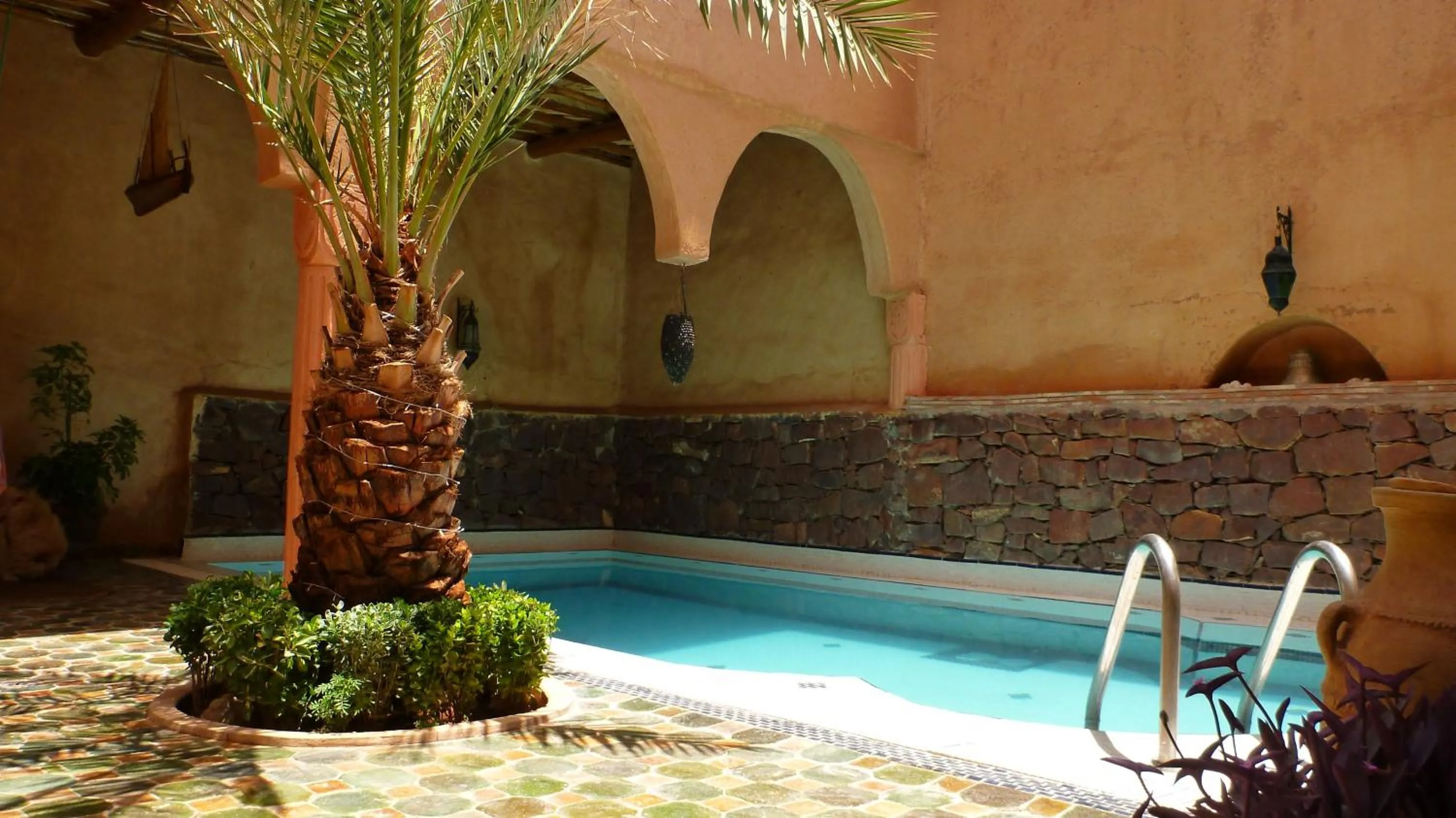Swimming pool in Riad Timadrouine