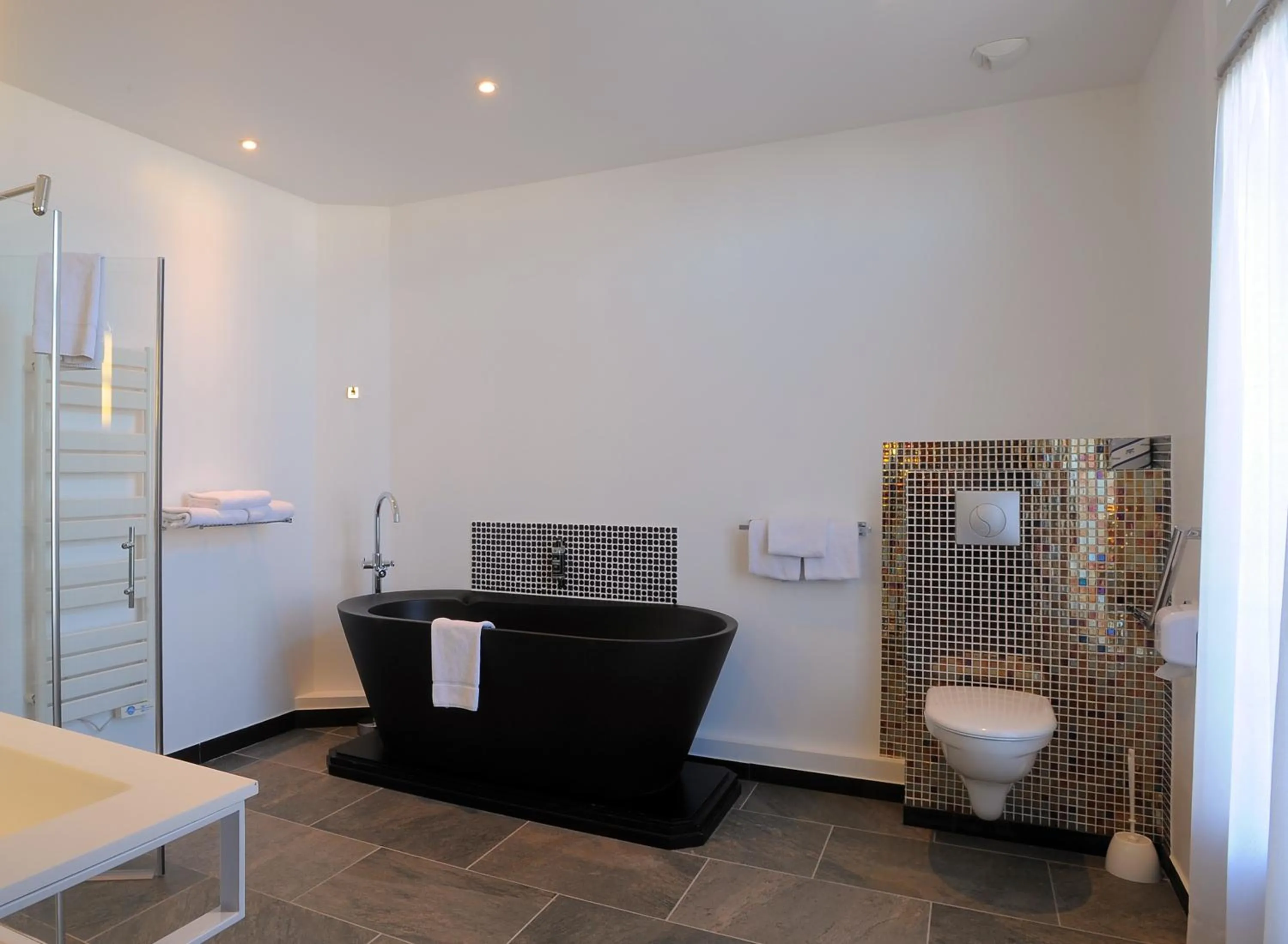 Bathroom in Le Grand Hotel