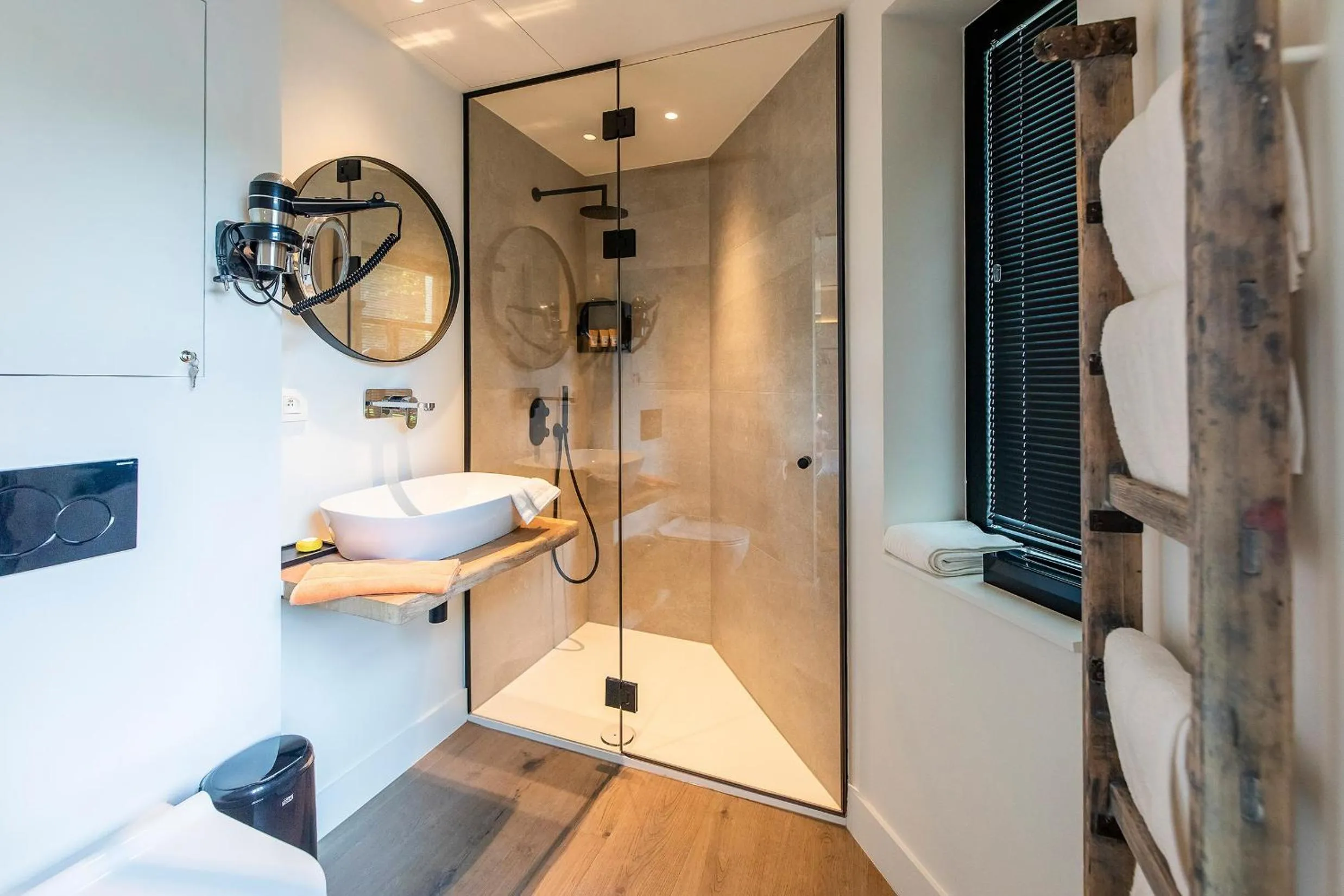 Shower in BareFoodGIULIA - Inspiration Hotel