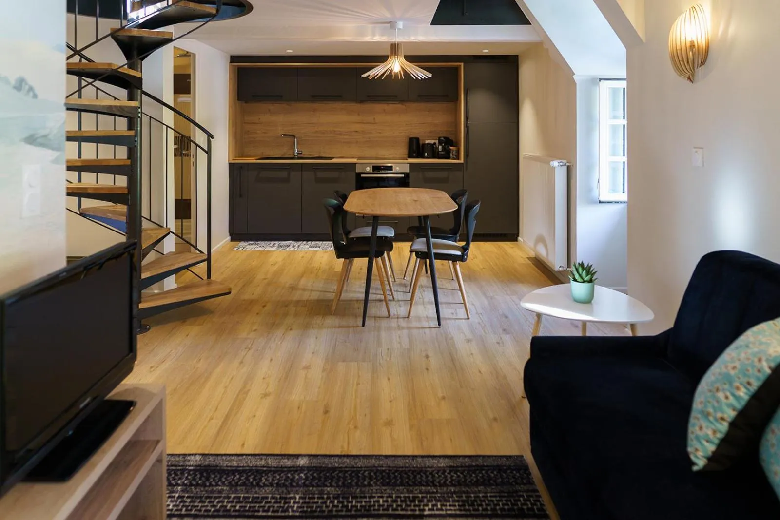 Kitchen or kitchenette in CITOTEL La Chaumière Roz-Aven