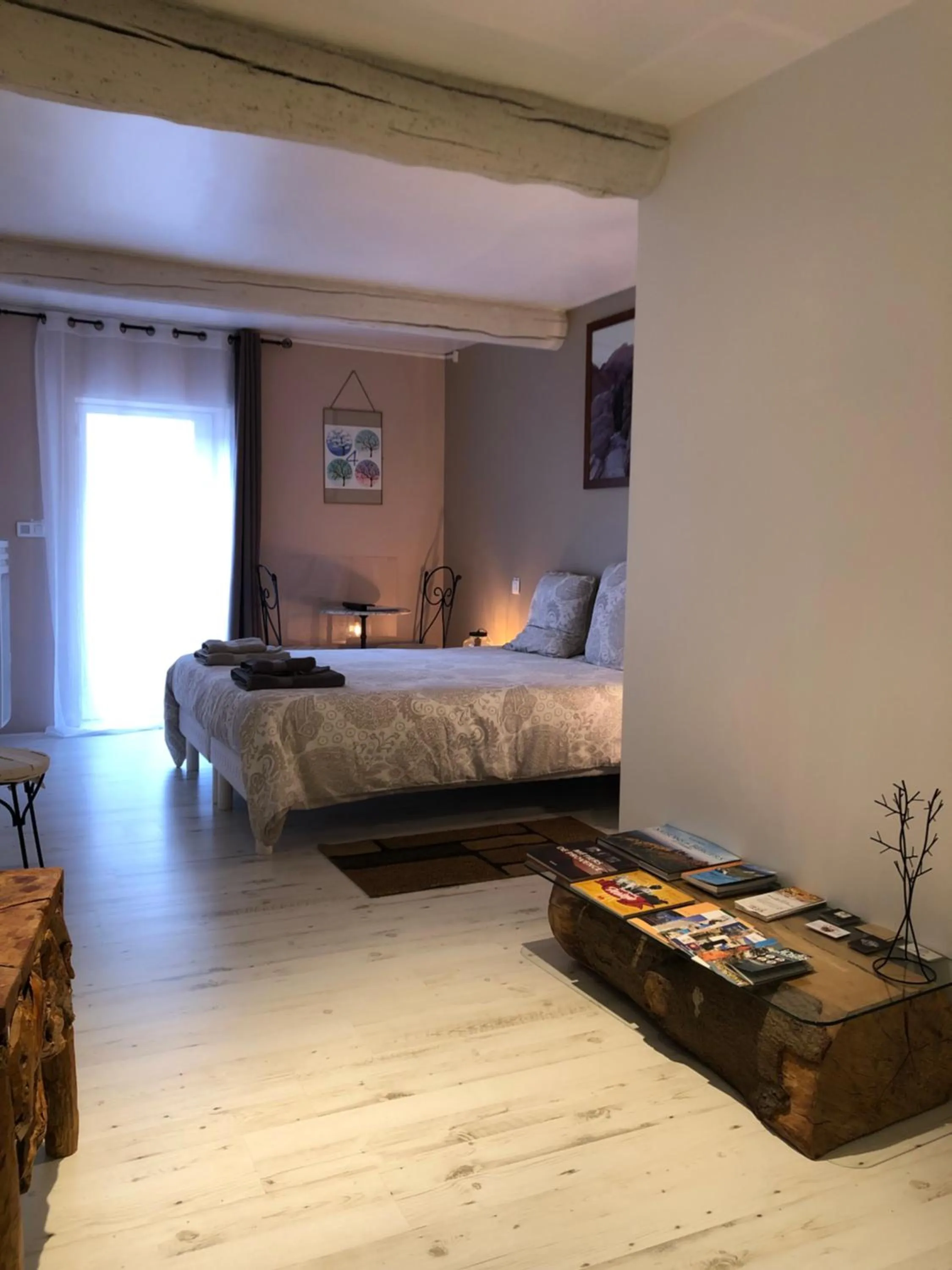 Bed in Eyragues suite parentale