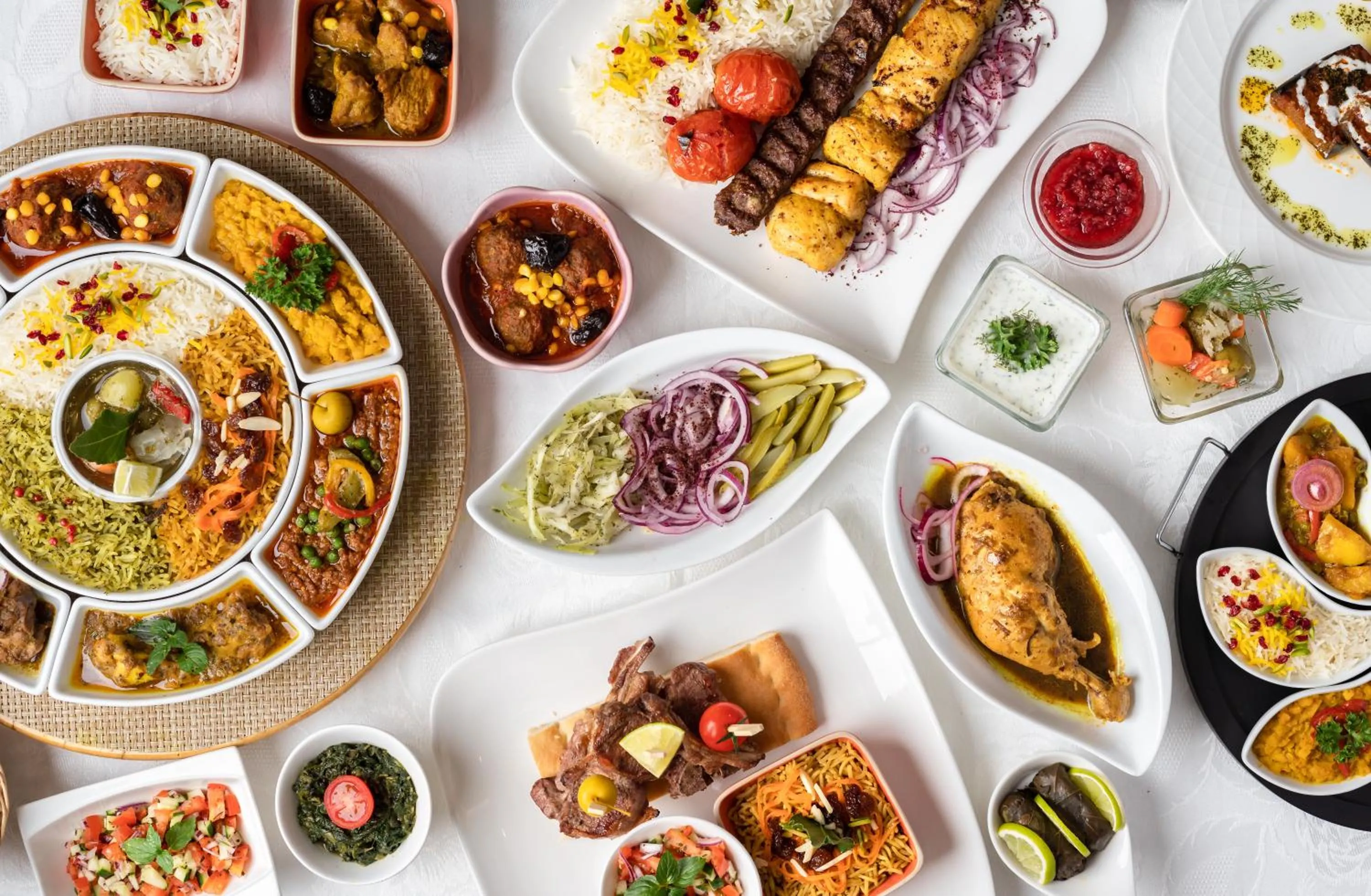 Restaurant/places to eat in Hotel Restaurant Kutchi