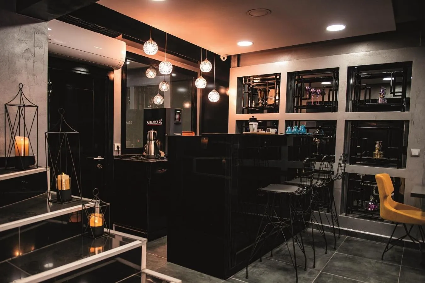 Restaurant/places to eat in KARAMANS SİRKECİ SUİTES HOTEL