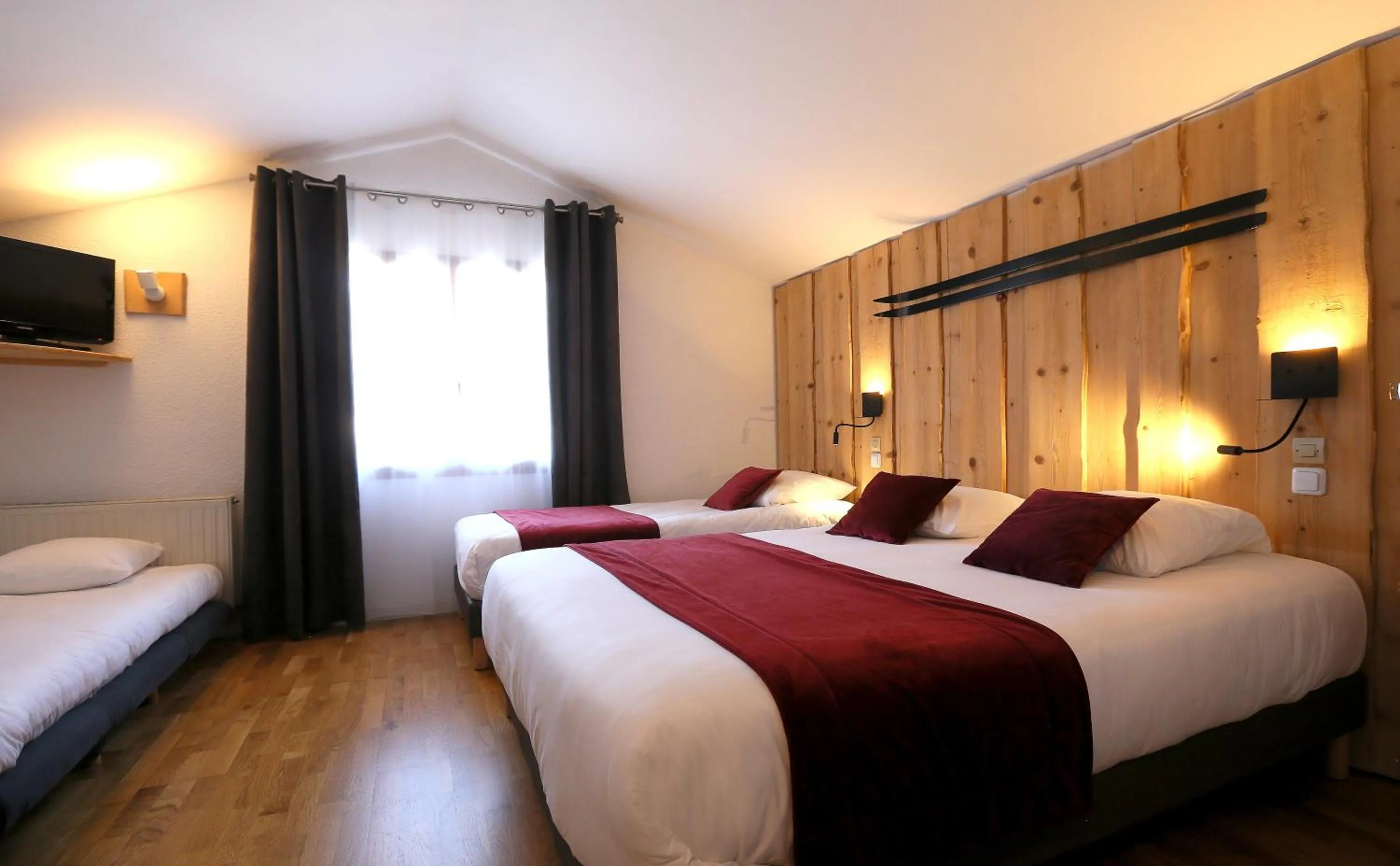 Bedroom, Bed in Hôtel Restaurant La Buffe