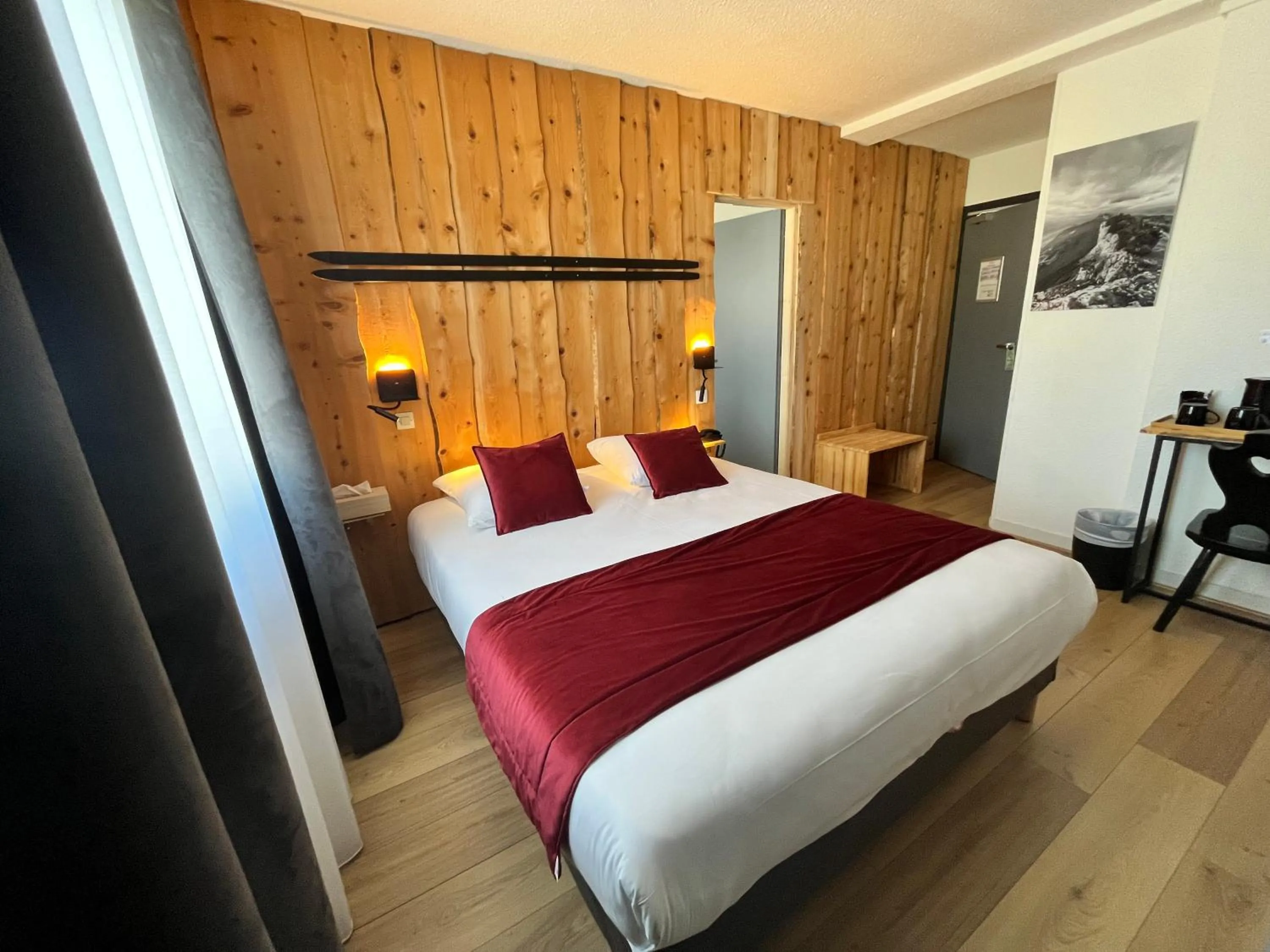 Bed in Hôtel Restaurant La Buffe